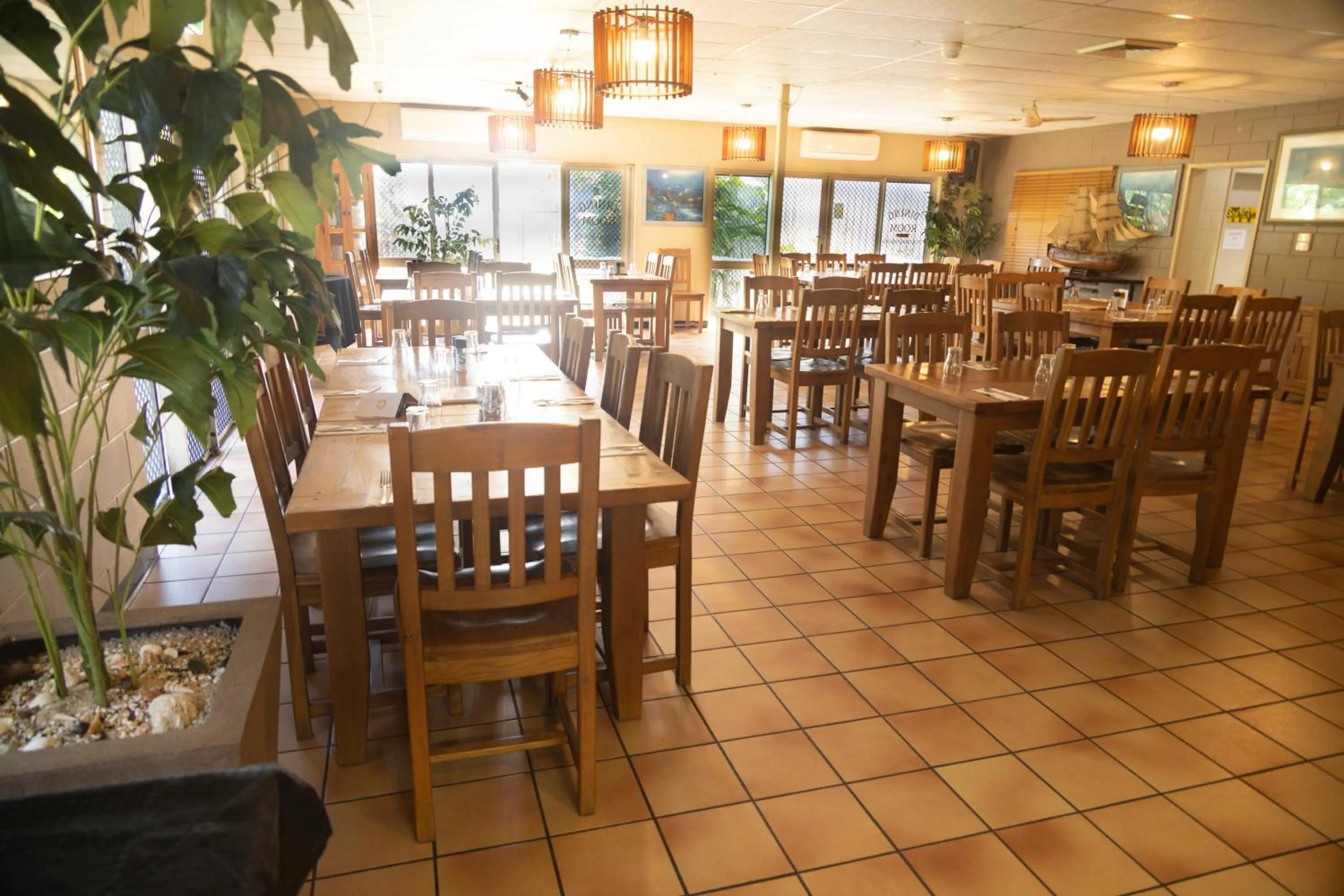 Restaurant/places to eat in Wongai Beach Hotel