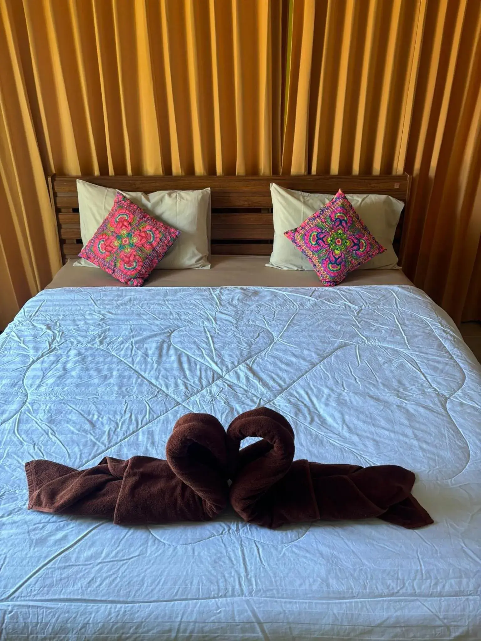 Deluxe King Room in Tonmai Suites Deluxe King Room in Tonmai Suites