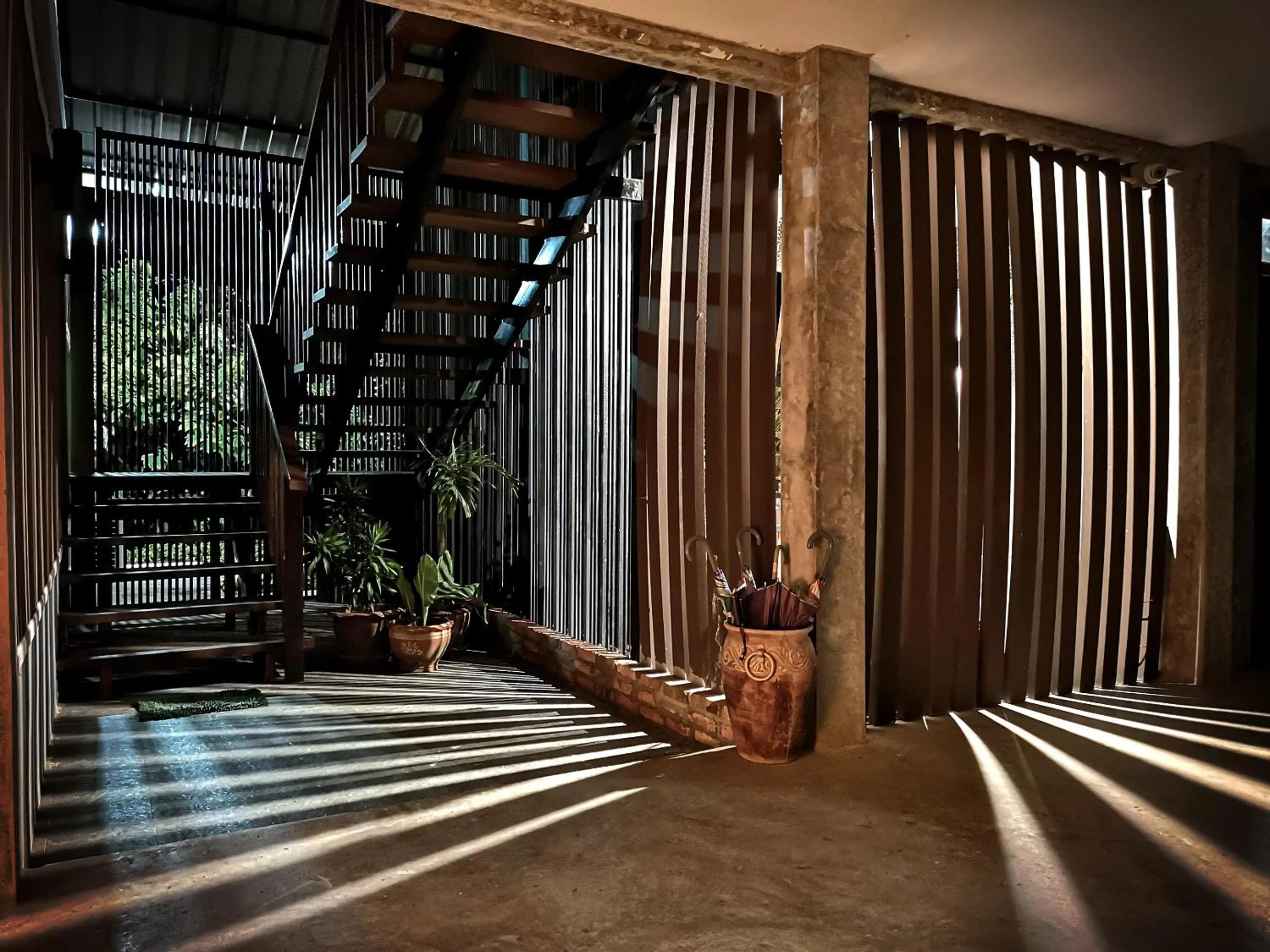 Property building in Tonmai Suites