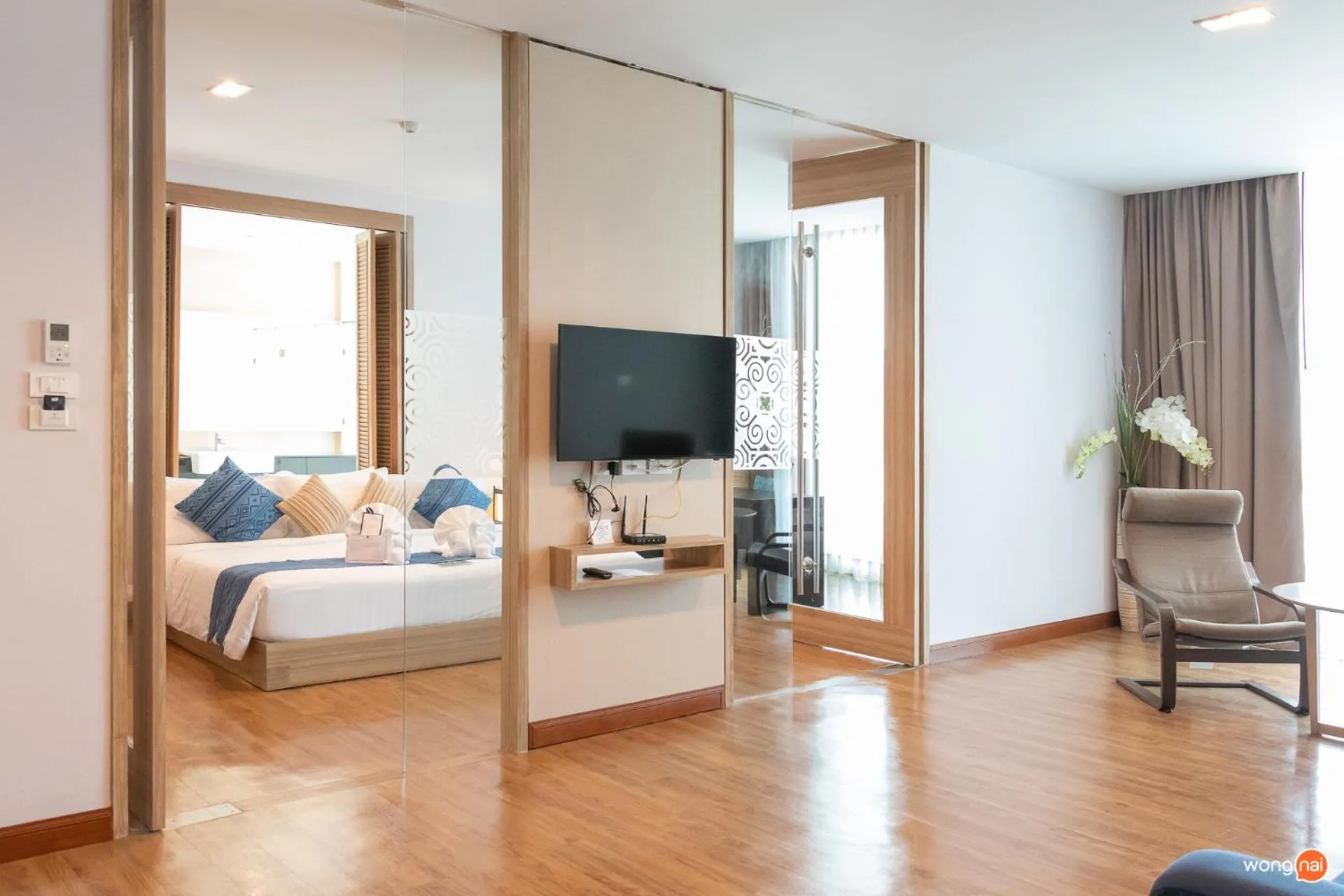 Communal lounge/ TV room, Bed in Grand Vista Hotel Chiangrai