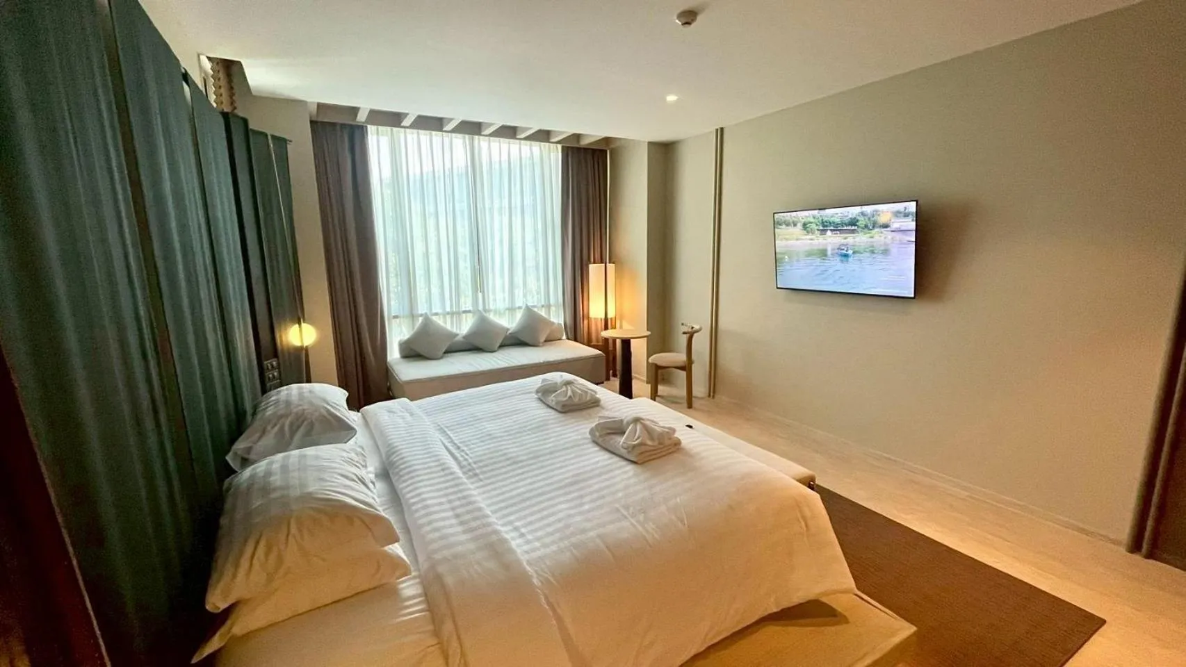 Bed in Grand Vista Hotel Chiangrai