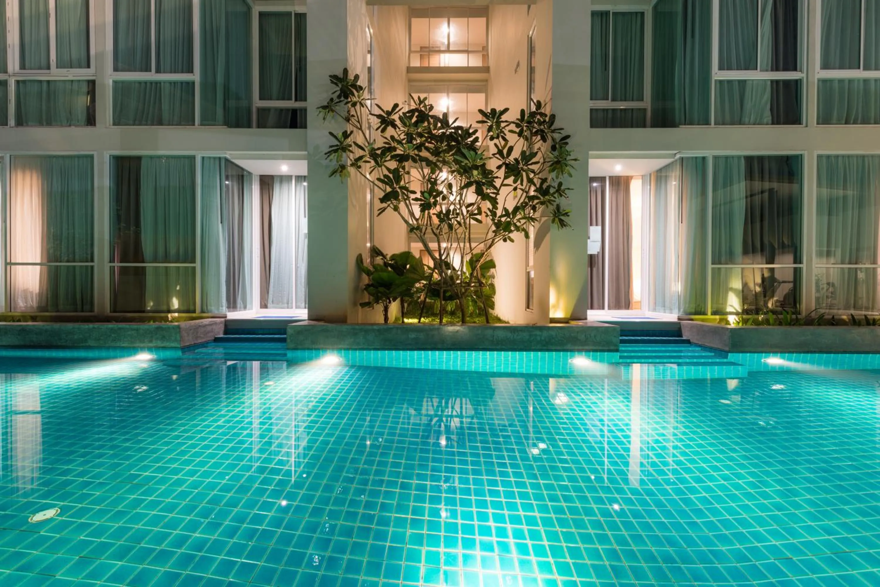 Swimming pool in Grand Vista Hotel Chiangrai