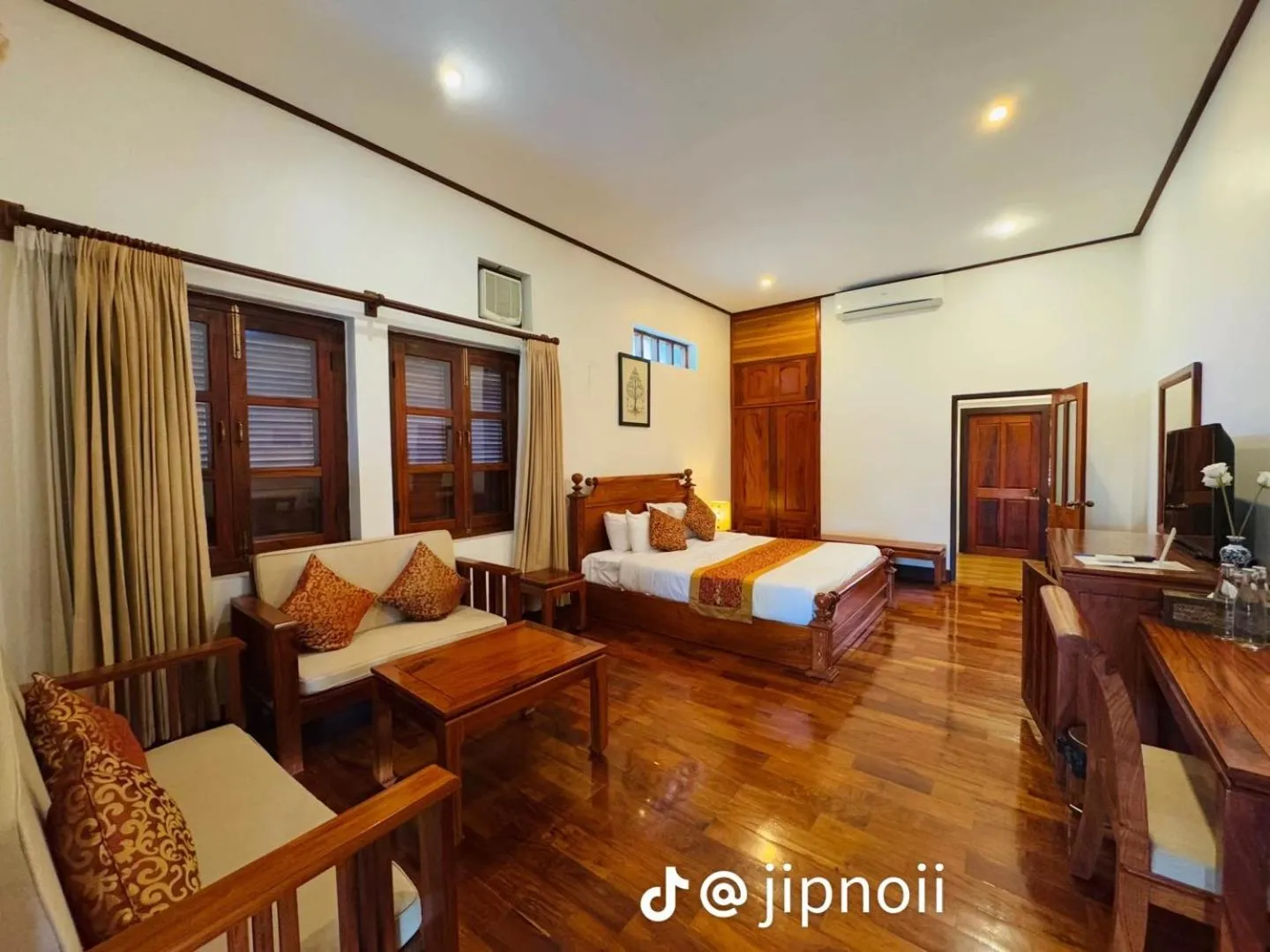 Bed in Villa Ang Thong