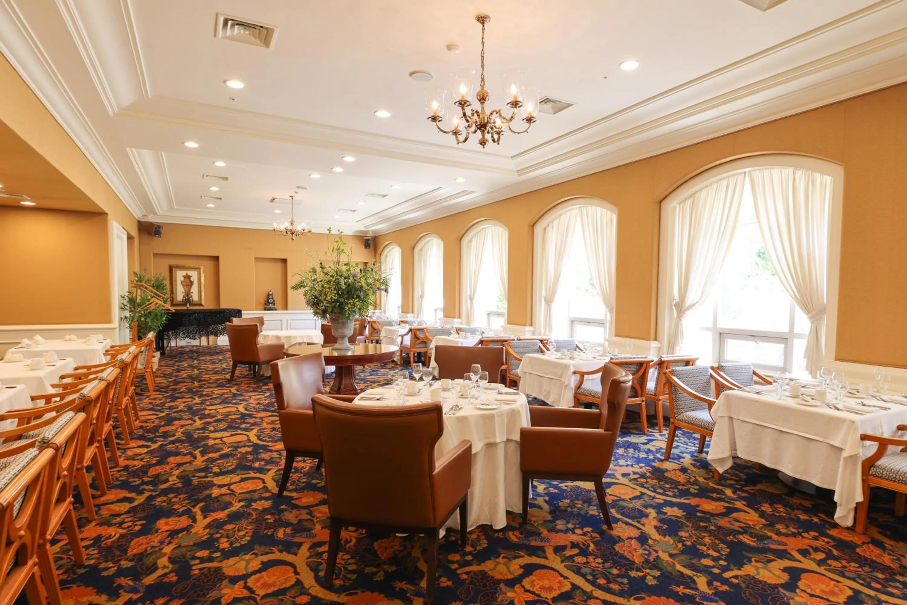 Restaurant/places to eat in La Vie D'or Resort