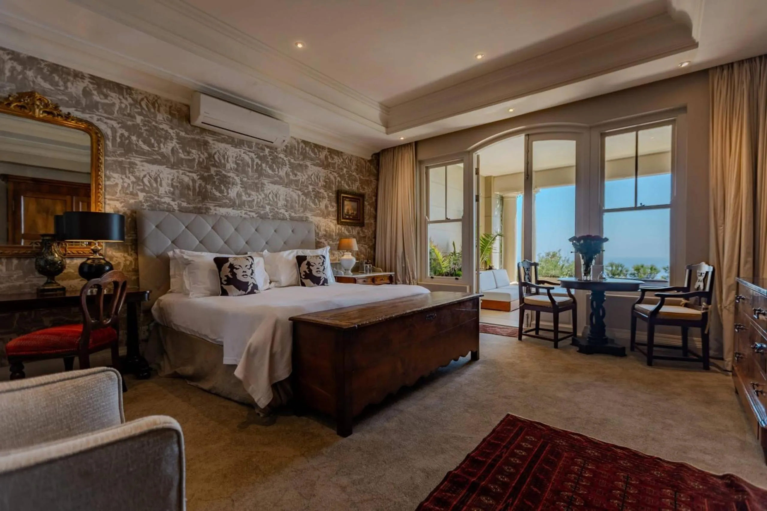 Bed in 21 Nettleton Boutique Hotel & Luxury Residence