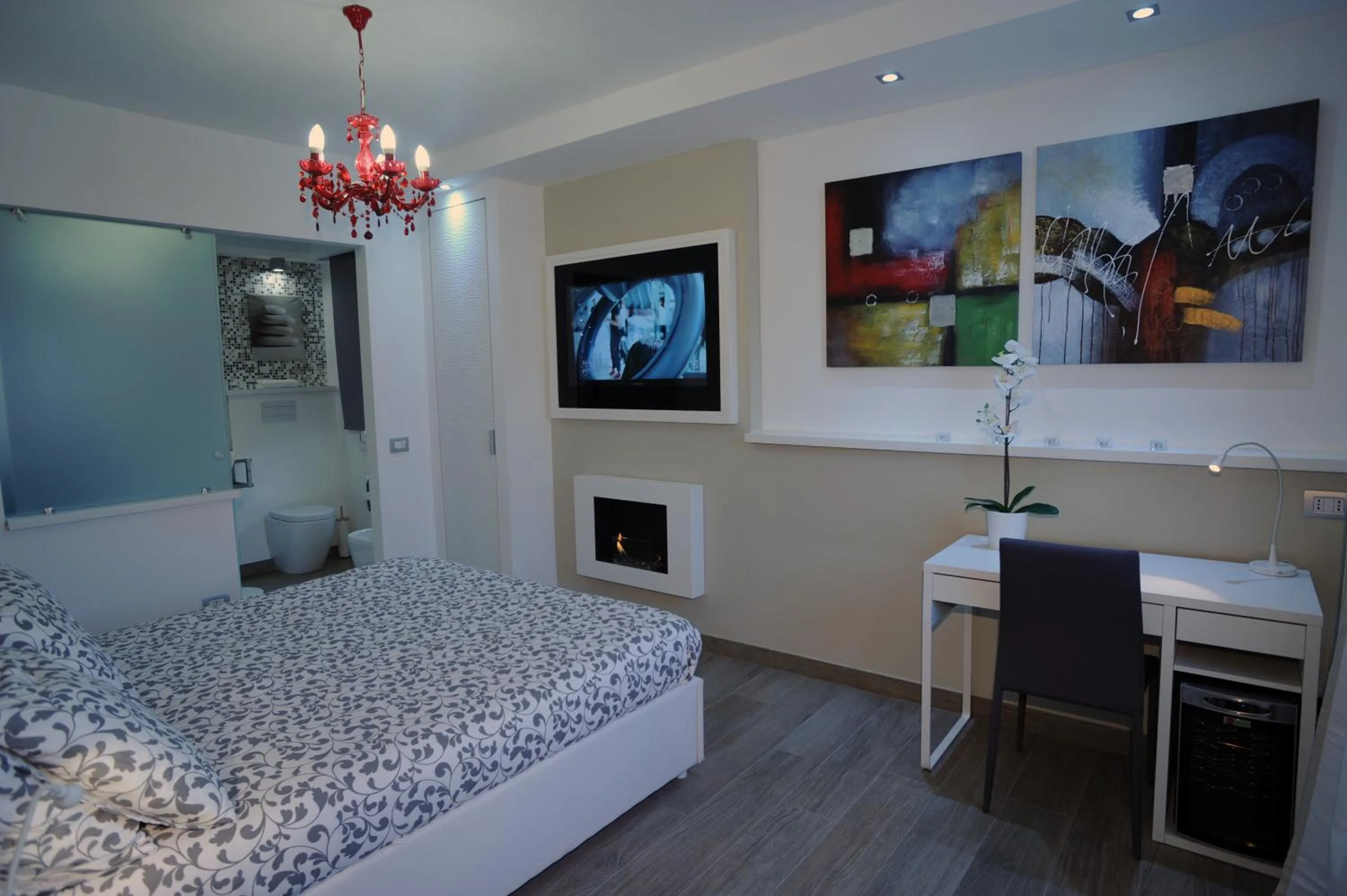 Street view, Bed in H5-5H Luxury Room