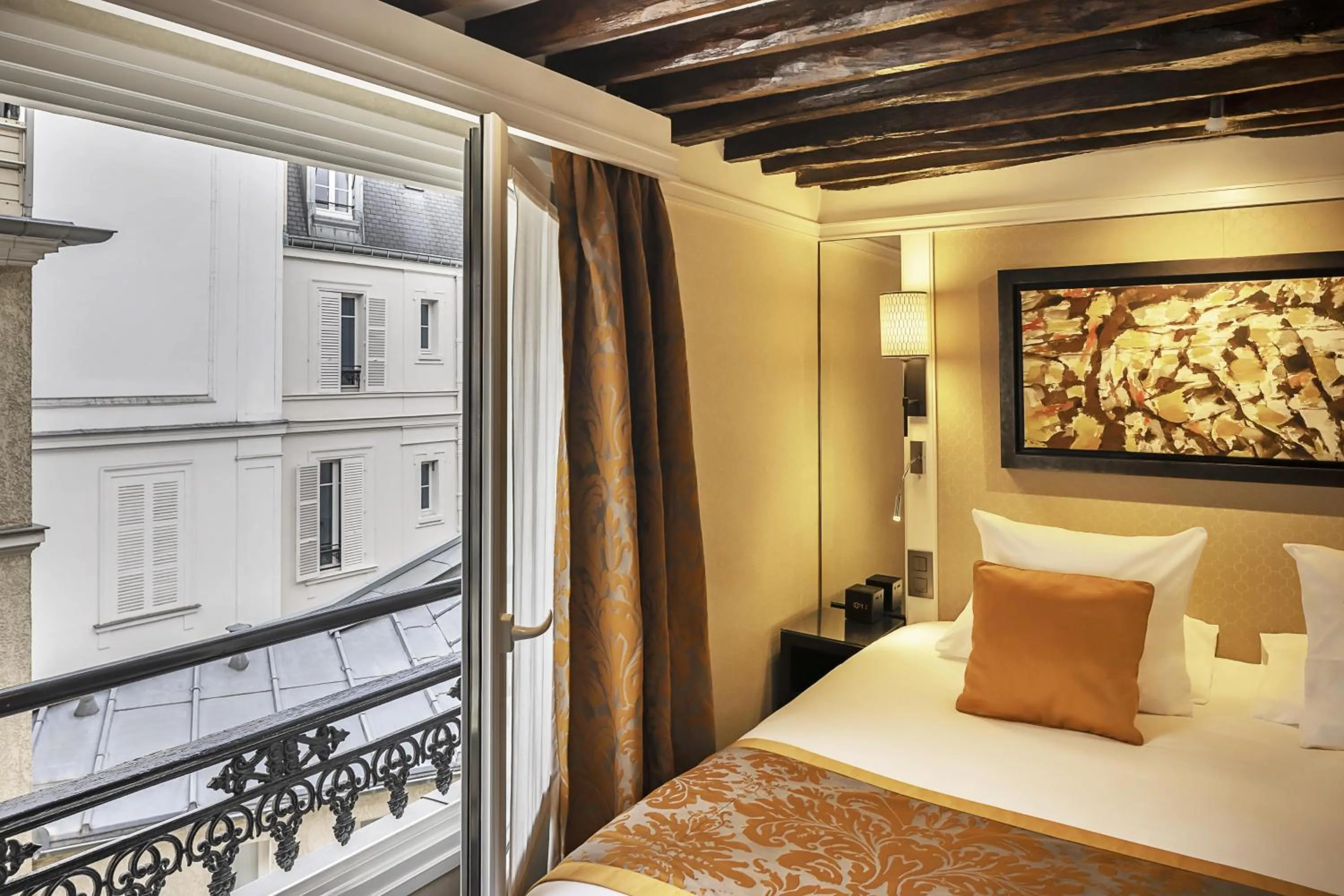 Bedroom, Bed in Best Western Plus Hotel Sydney Opera