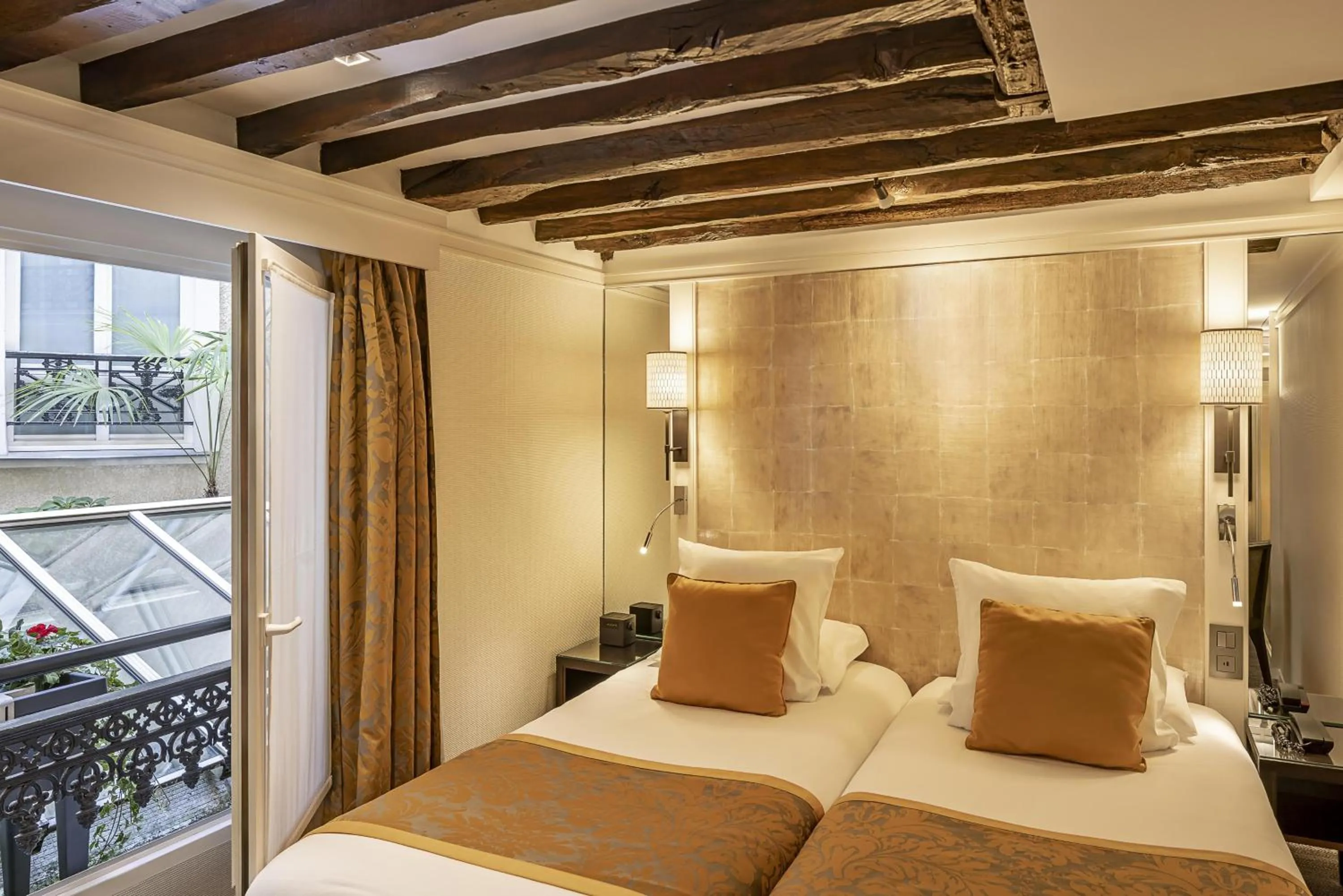 Bedroom, Bed in Best Western Plus Hotel Sydney Opera