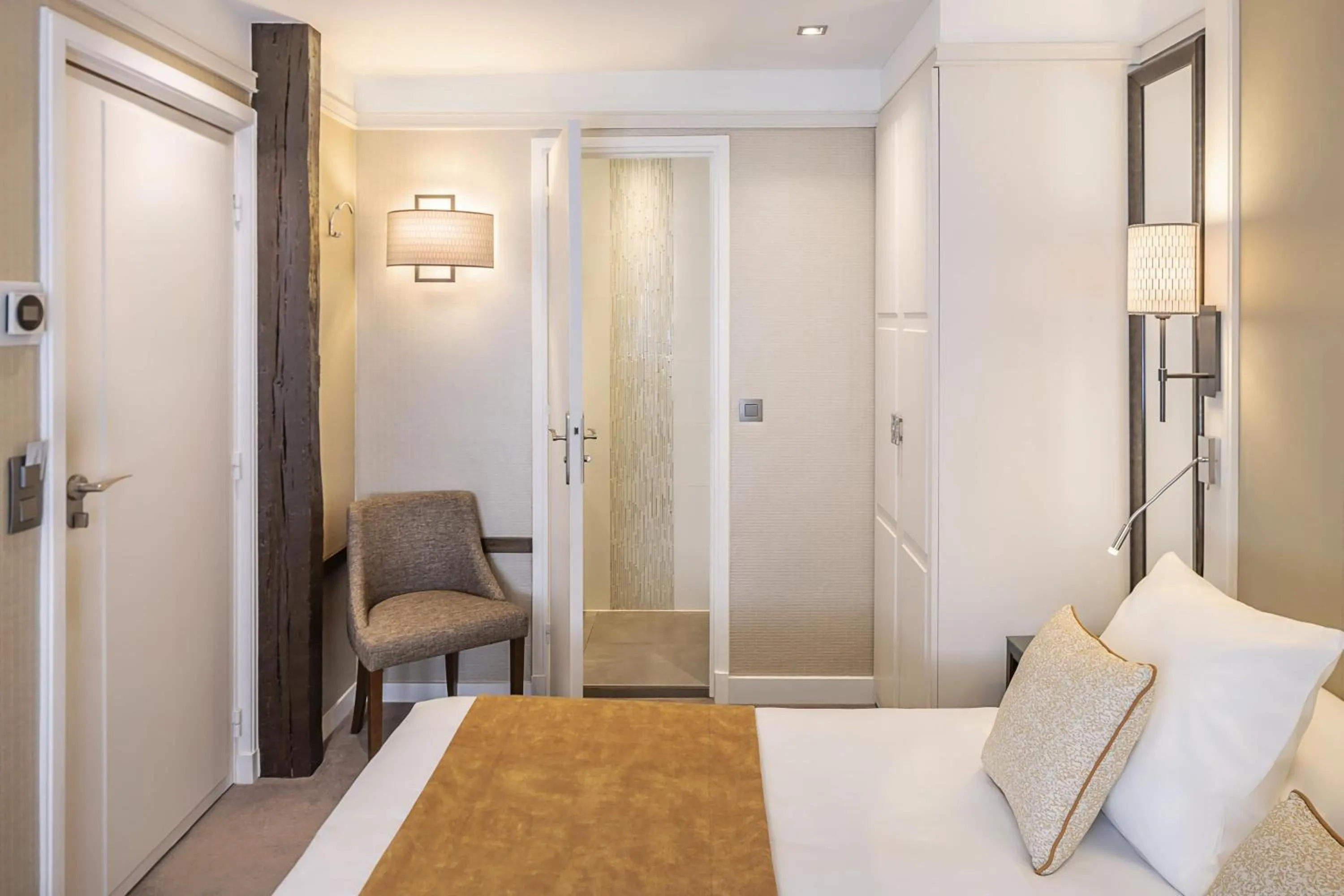 Bedroom, Bed in Best Western Plus Hotel Sydney Opera