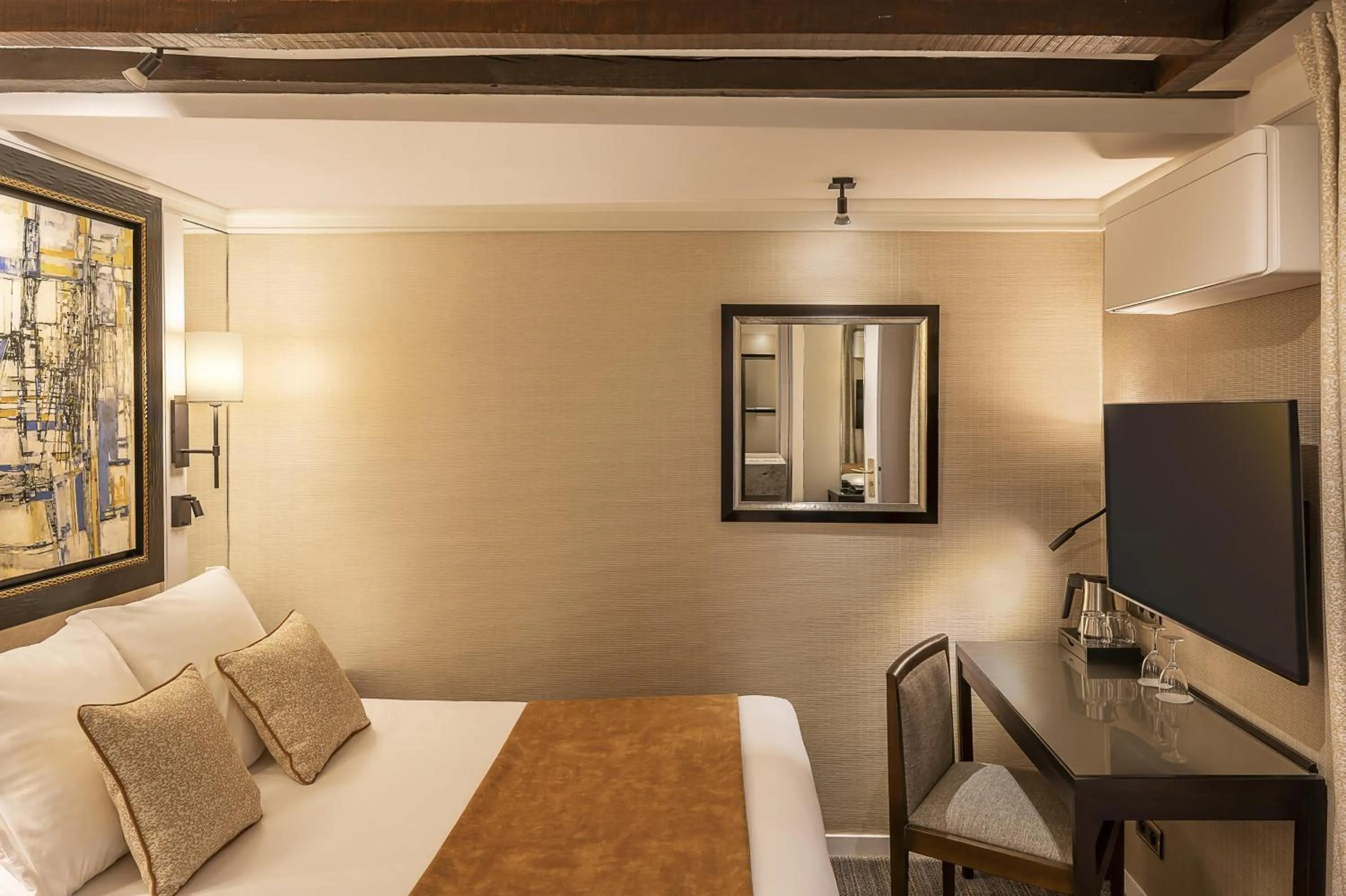 Bedroom, Bed in Best Western Plus Hotel Sydney Opera