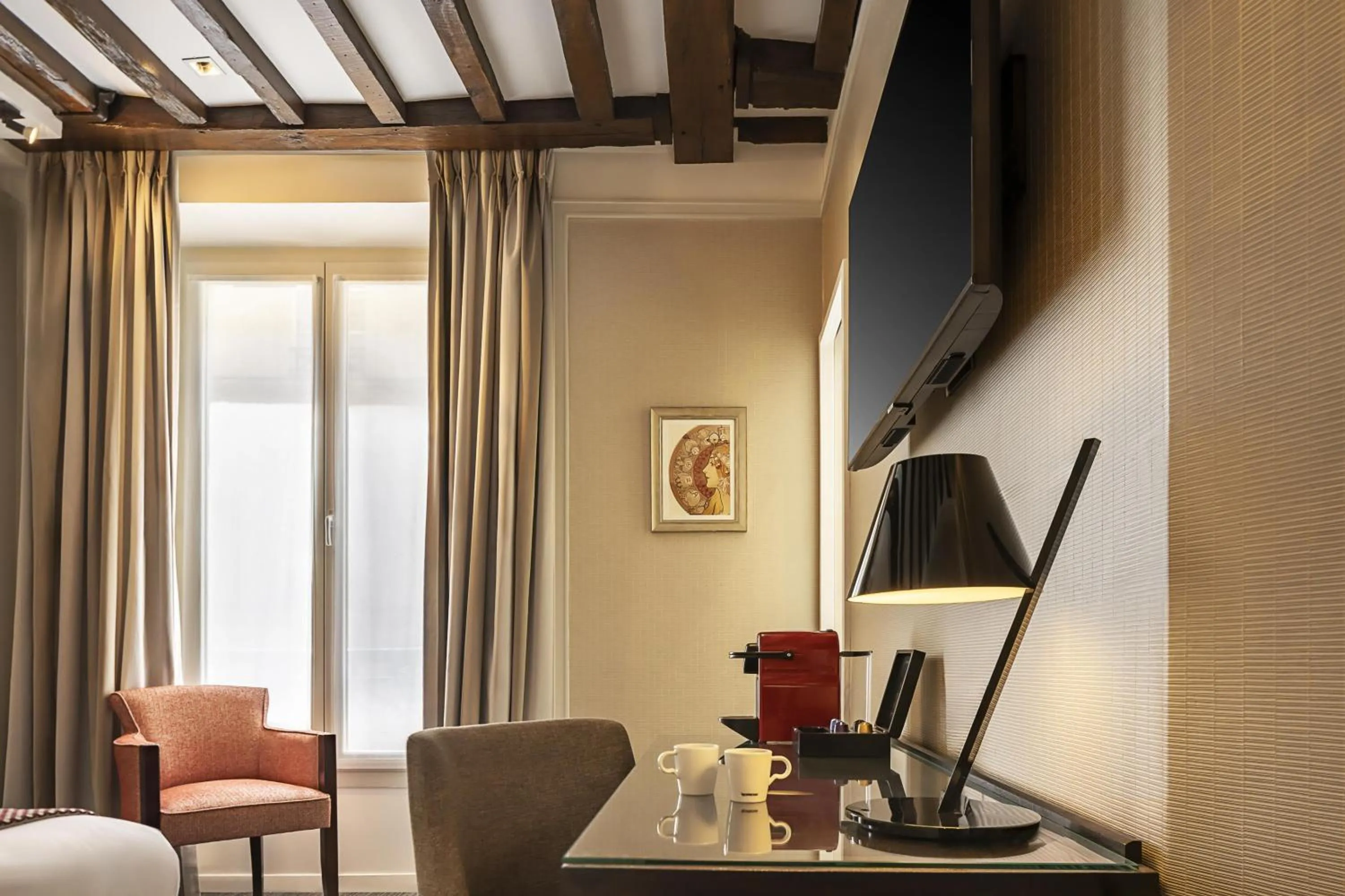 Bedroom in Best Western Plus Hotel Sydney Opera