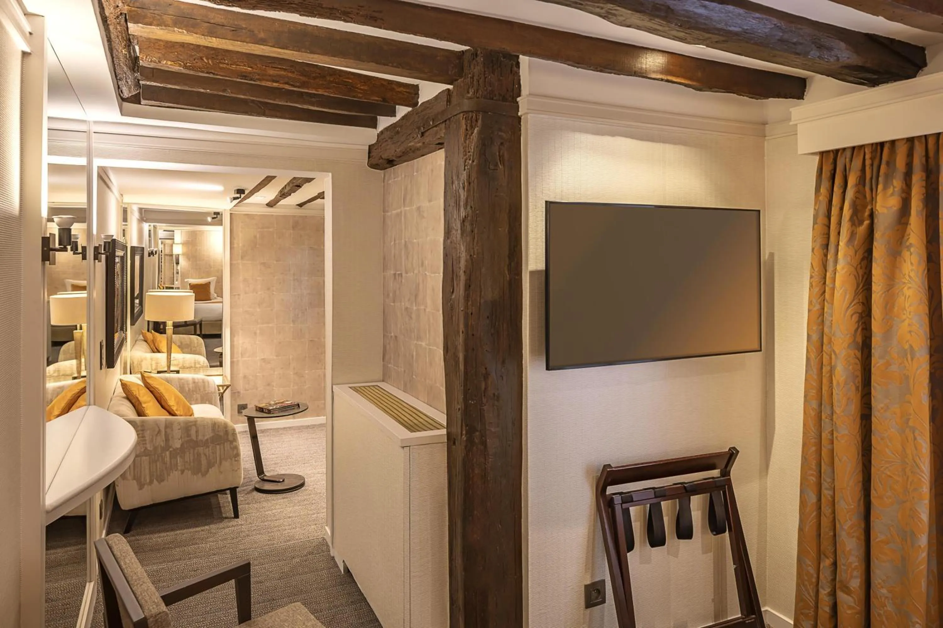 Bedroom in Best Western Plus Hotel Sydney Opera