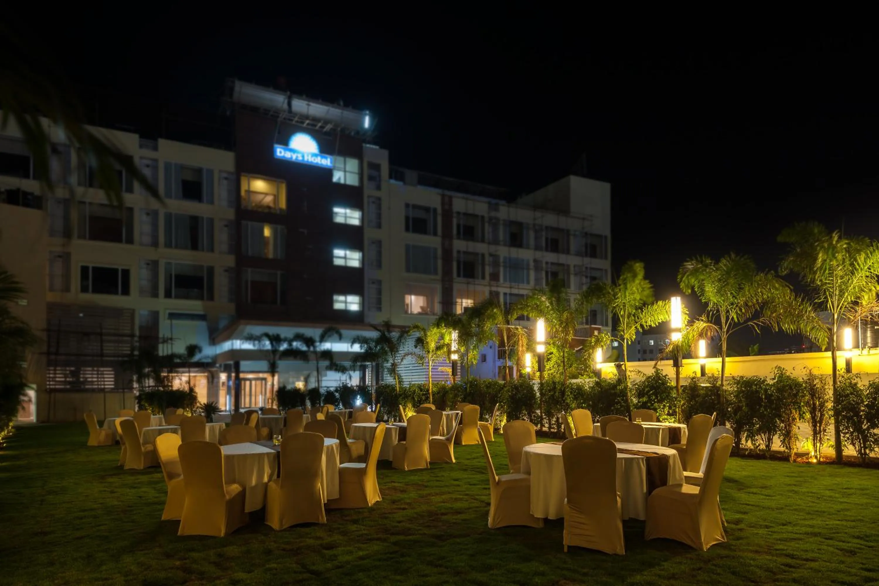 Banquet/Function facilities in Days Hotel by Wyndham Chennai OMR