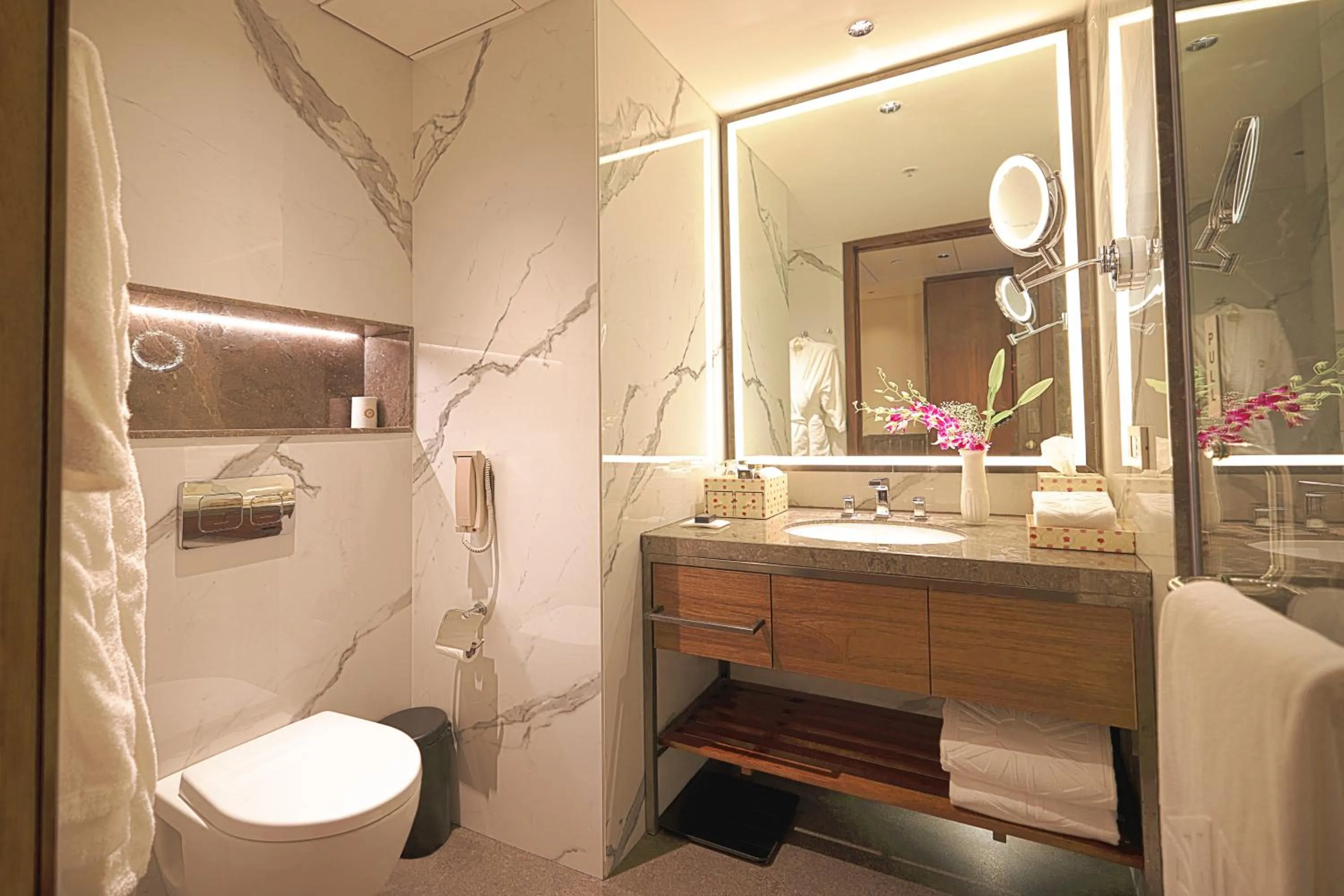 Shower in Taj Bangalore