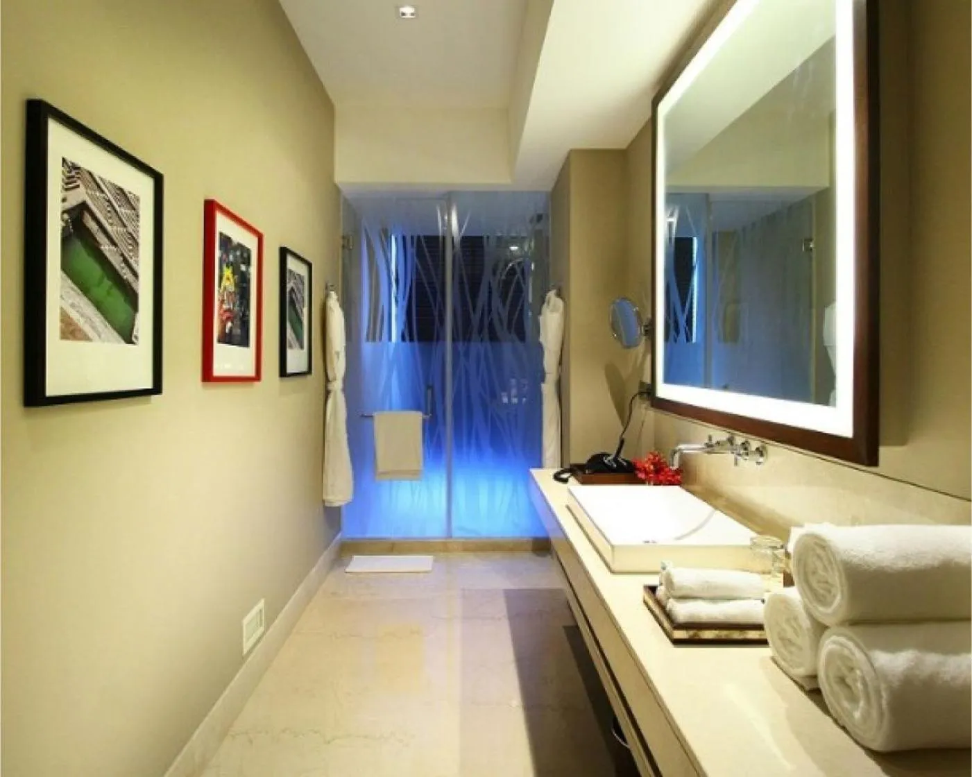 Bathroom, Bed in Taj Bangalore