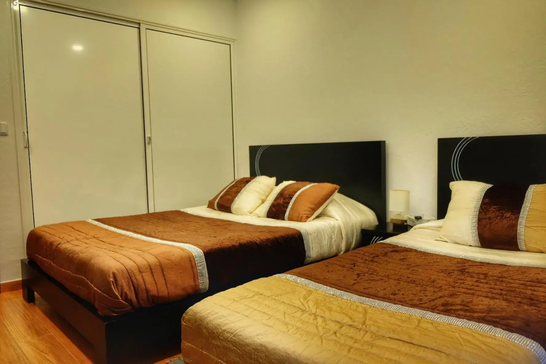 Double Room with Private Bathroom in Vale dos Encantos Double Room with Private Bathroom in Vale dos Encantos