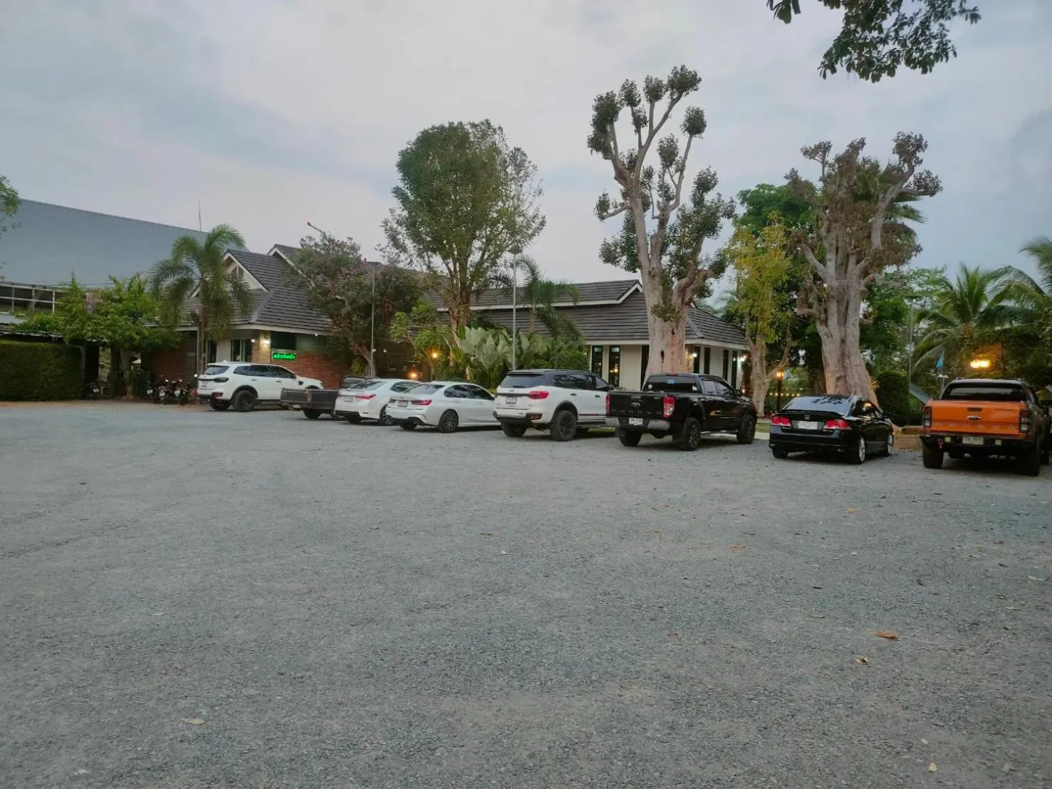 Parking in Evergreen Resort Chanthaburi