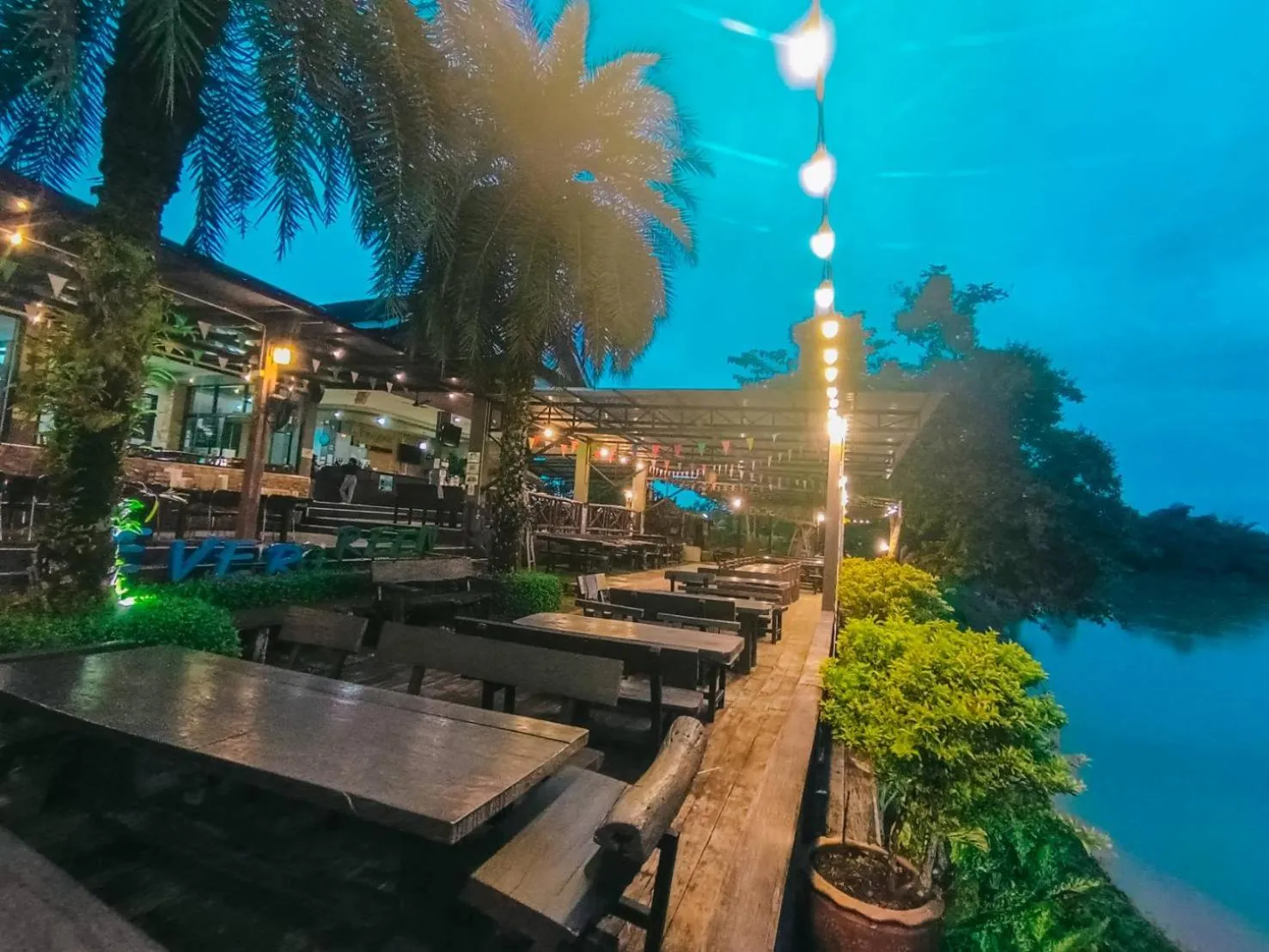 Restaurant/places to eat in Evergreen Resort Chanthaburi