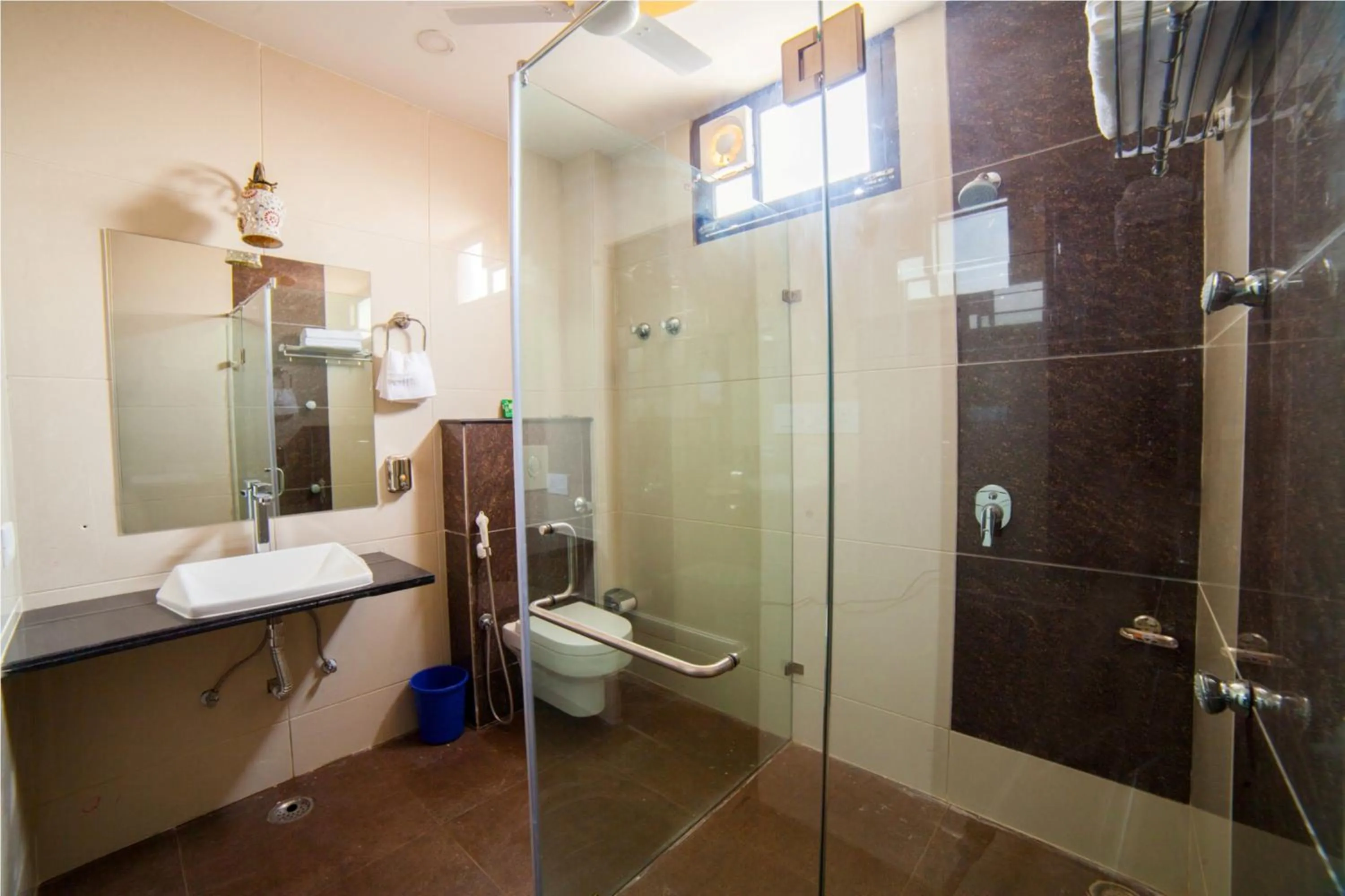 Shower in Om Heritage Haveli