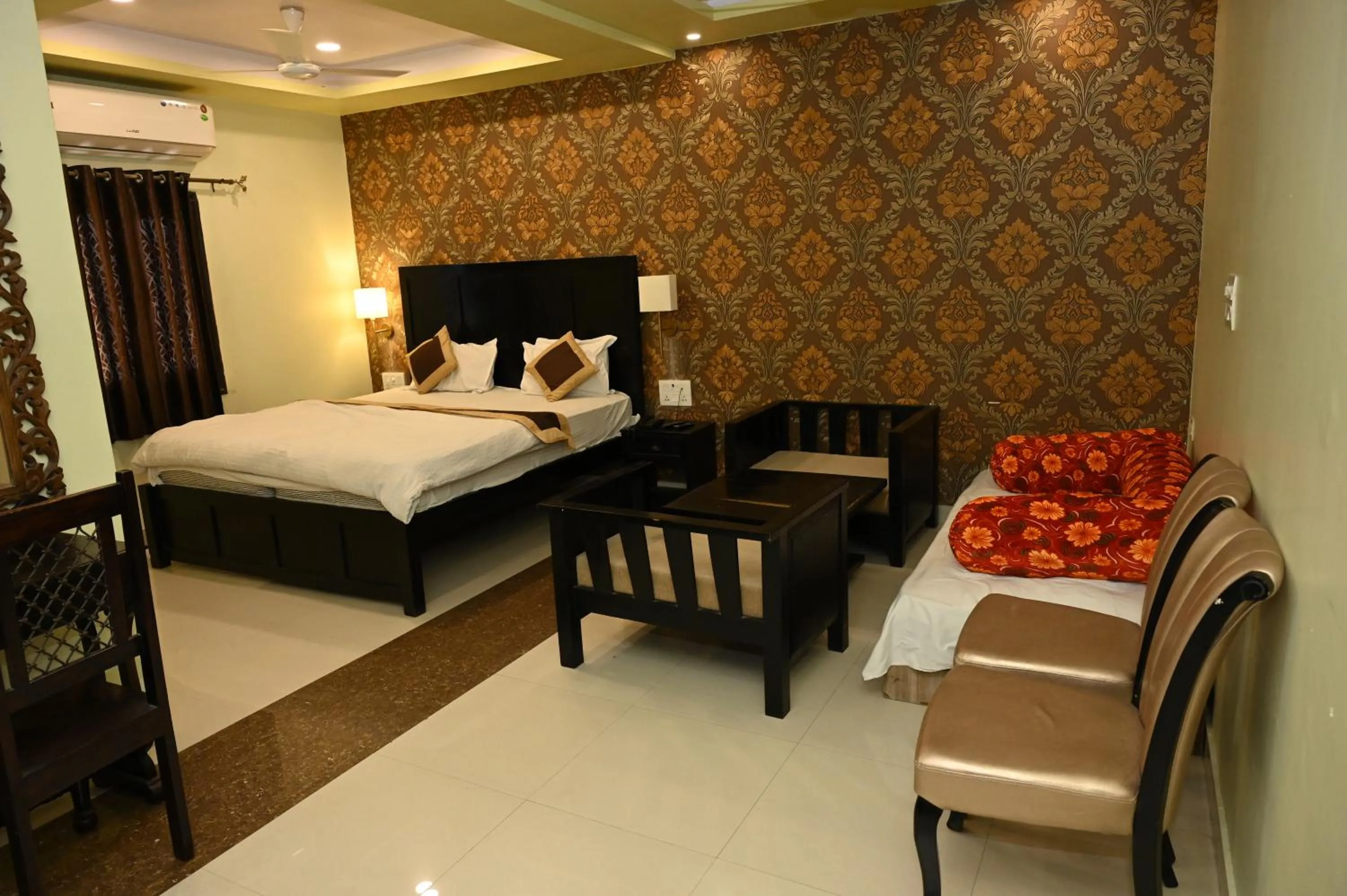 Bedroom, Bed in Om Heritage Haveli