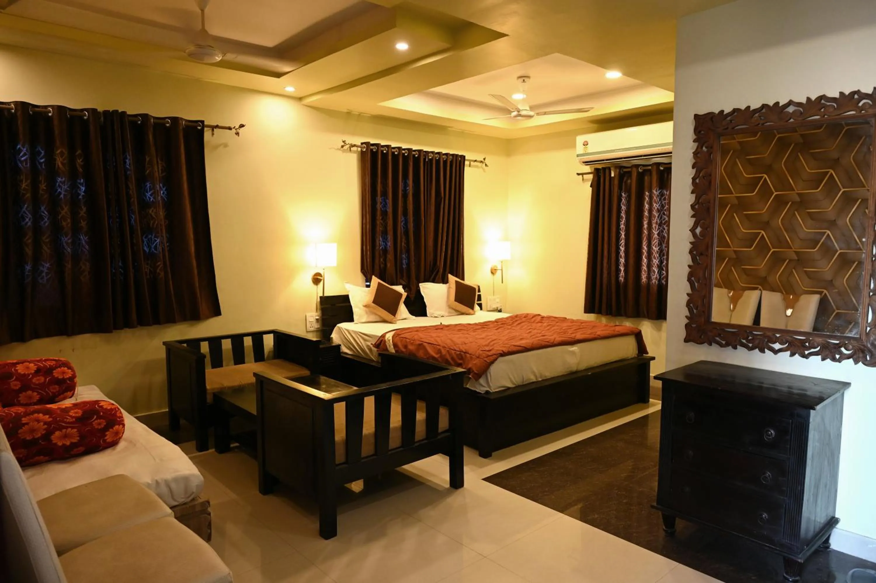 Bedroom, Bed in Om Heritage Haveli