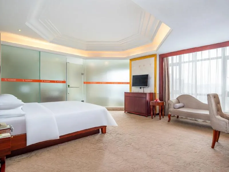 Bed in Vienna Hotel Dongguan Humen Wanda Plaza