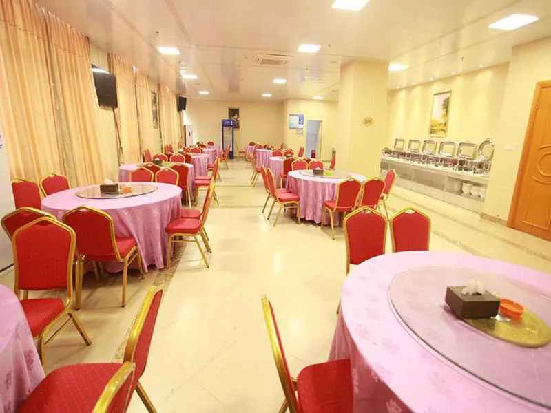 Vienna International Hotel Guigang Hecheng Road