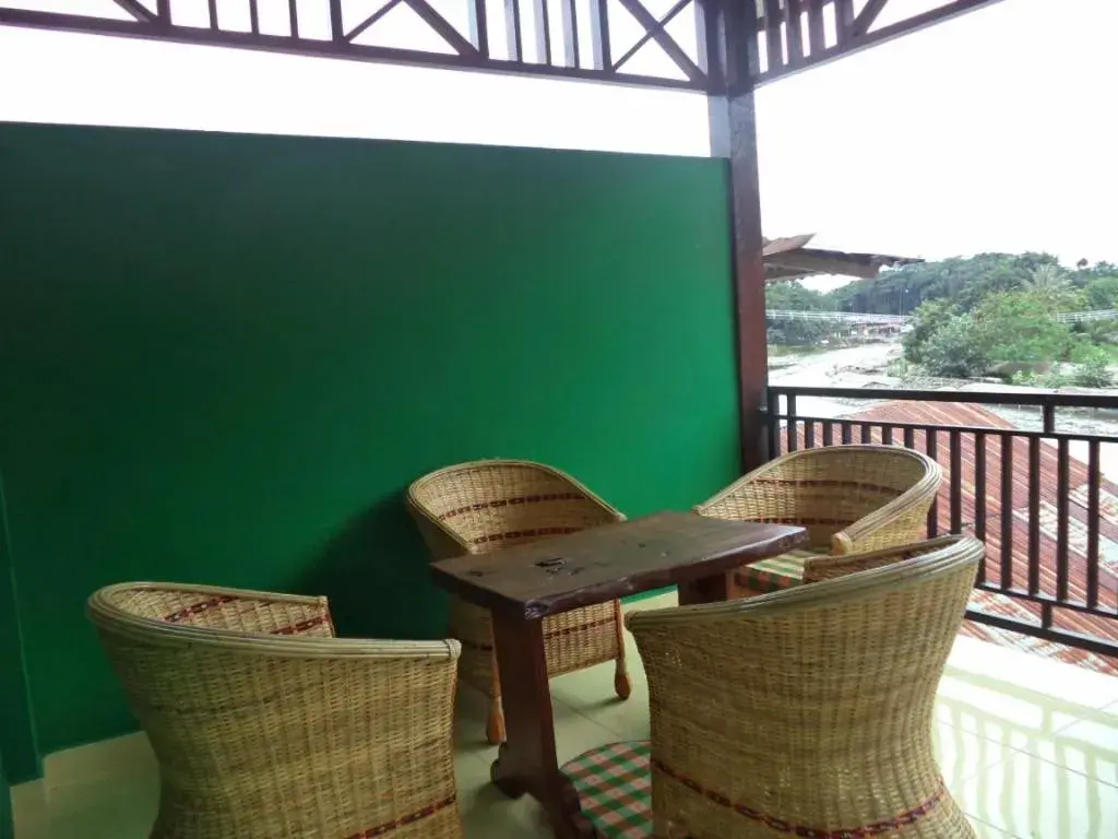 Double Room with Patio in Ida Guest House & JUNGLE TREKKING Double Room with Patio in Ida Guest House & JUNGLE TREKKING