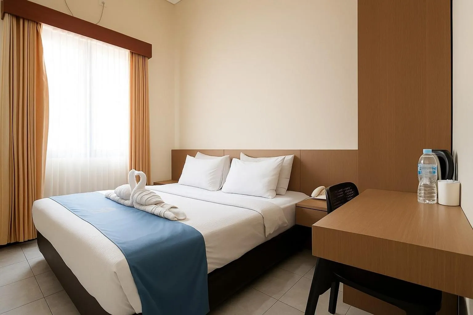 Bed in Ciptaningati Culture Hotel Batu
