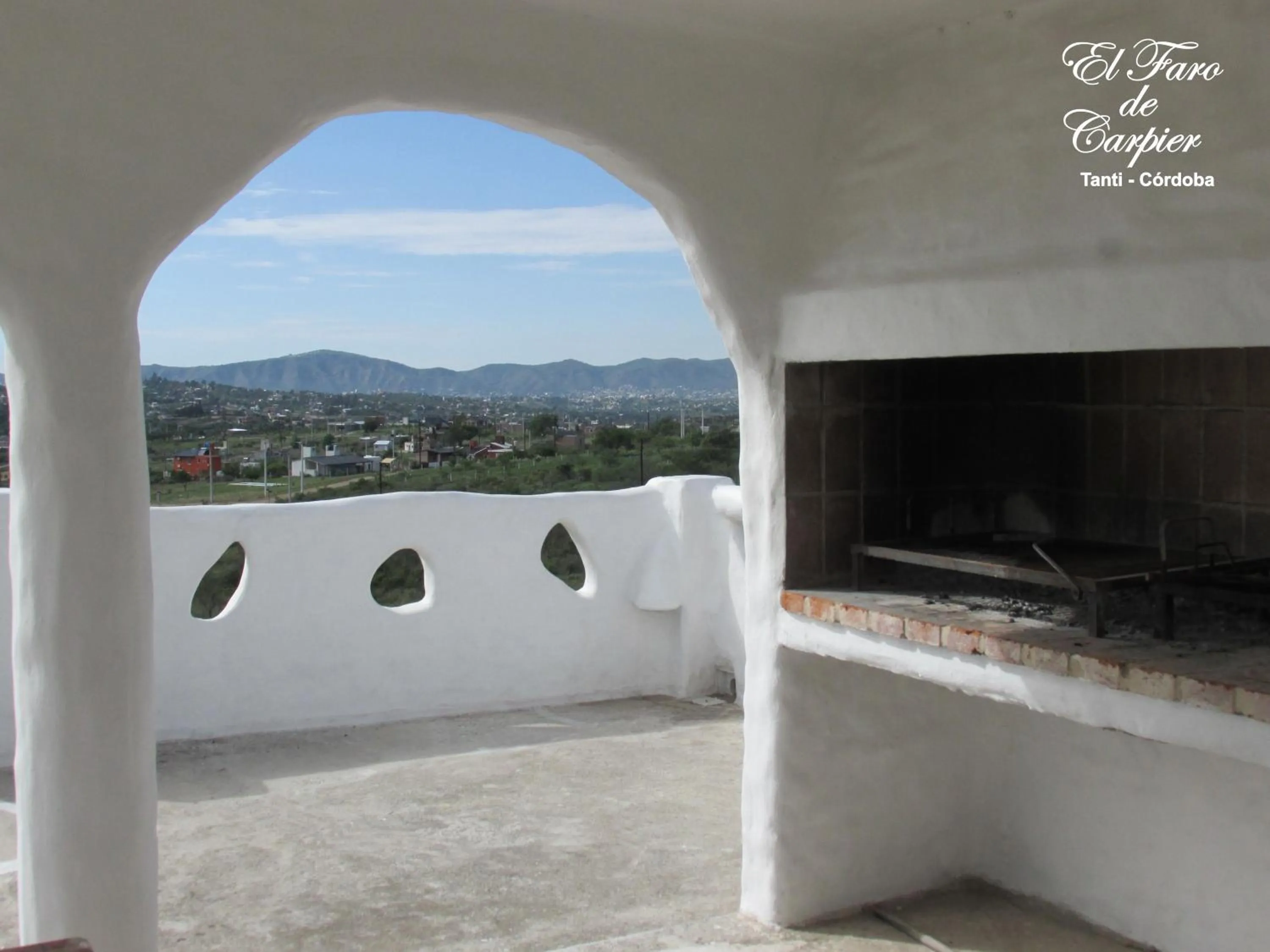 Mountain view in El Faro de Carpier - ApartHotel & Restaurante Bar Cafetería