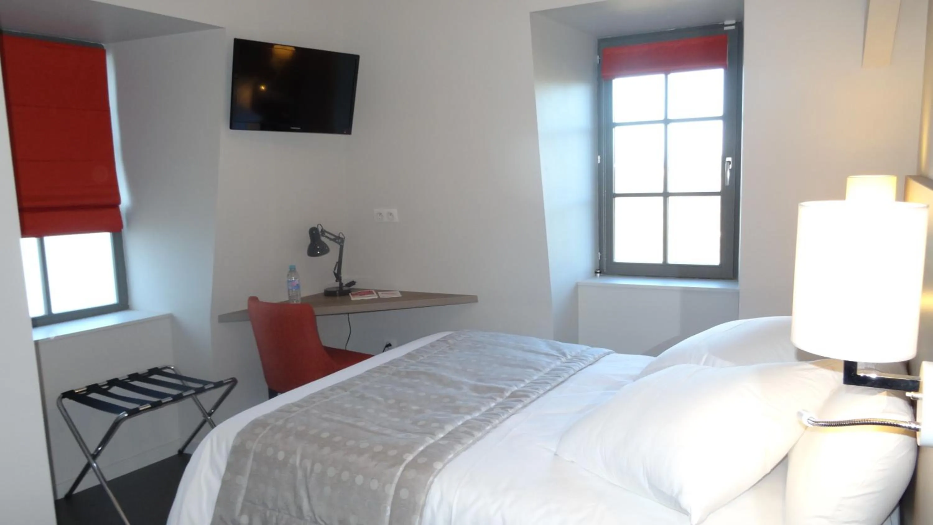 Bedroom, Bed in Parc Hôtel Pompadour