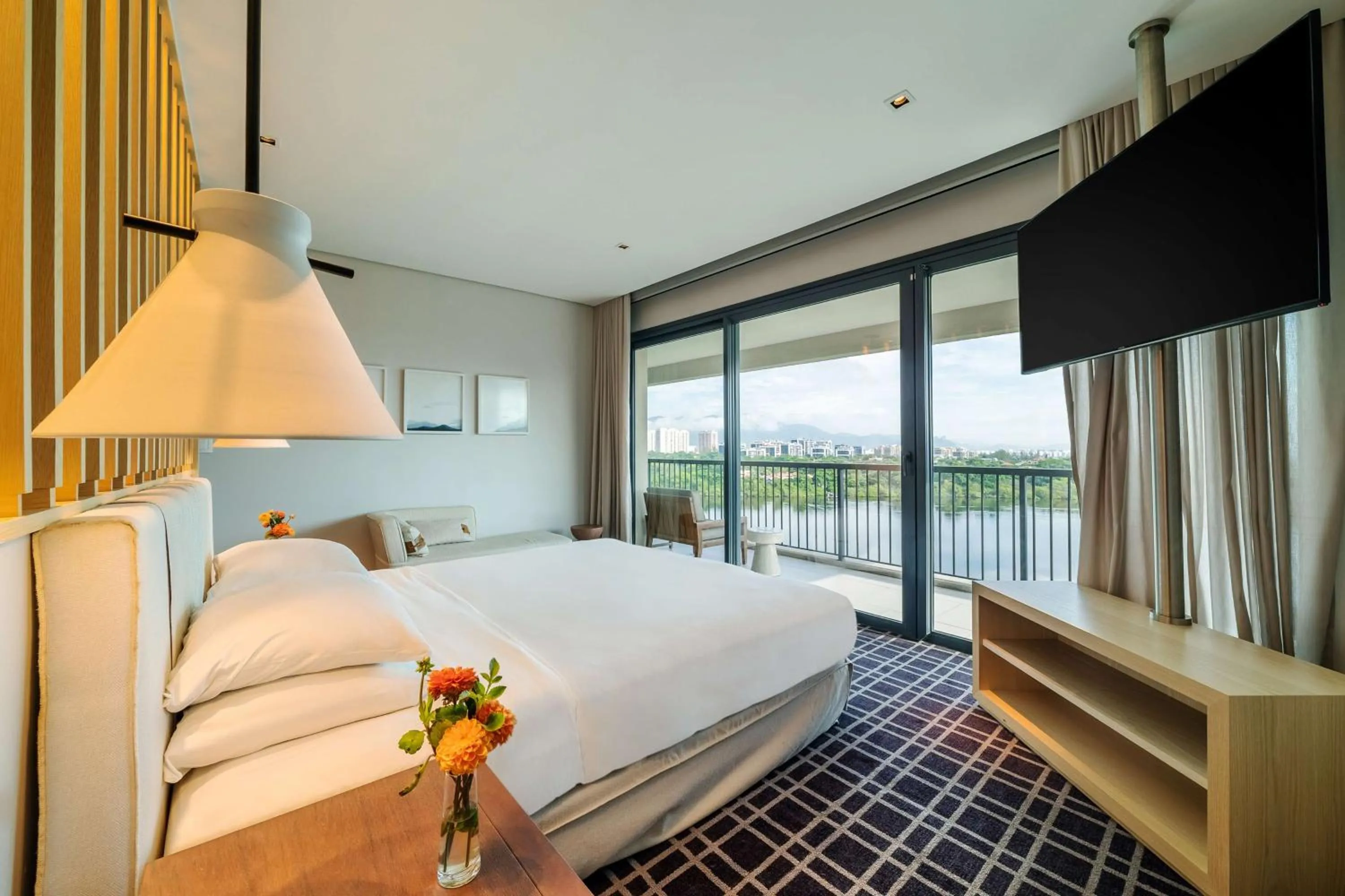 Photo of the whole room, Bed in Grand Hyatt Rio de Janeiro