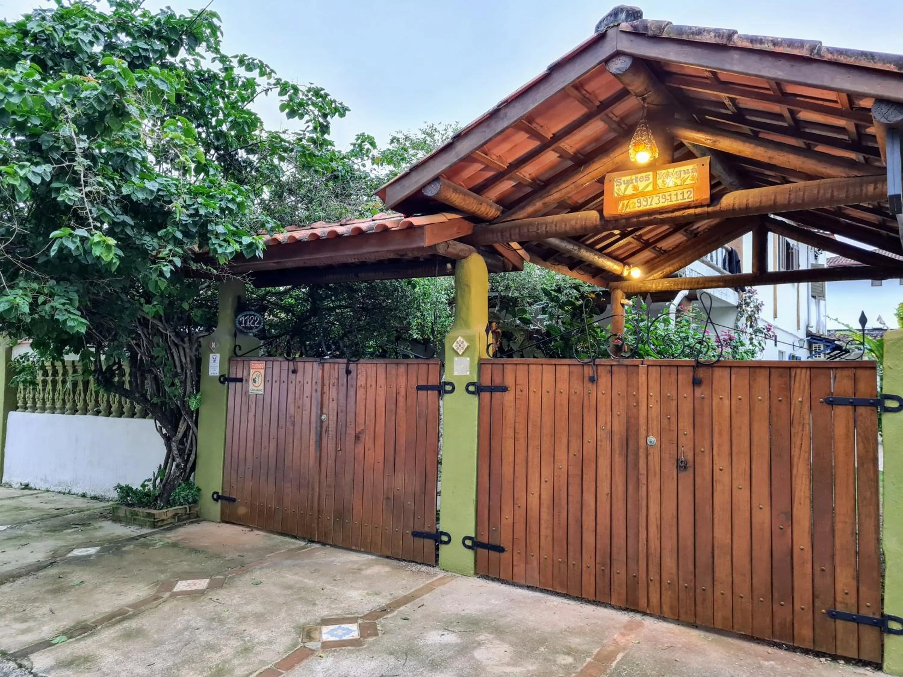 Property building in Praia Suítes Itagua Ubatuba