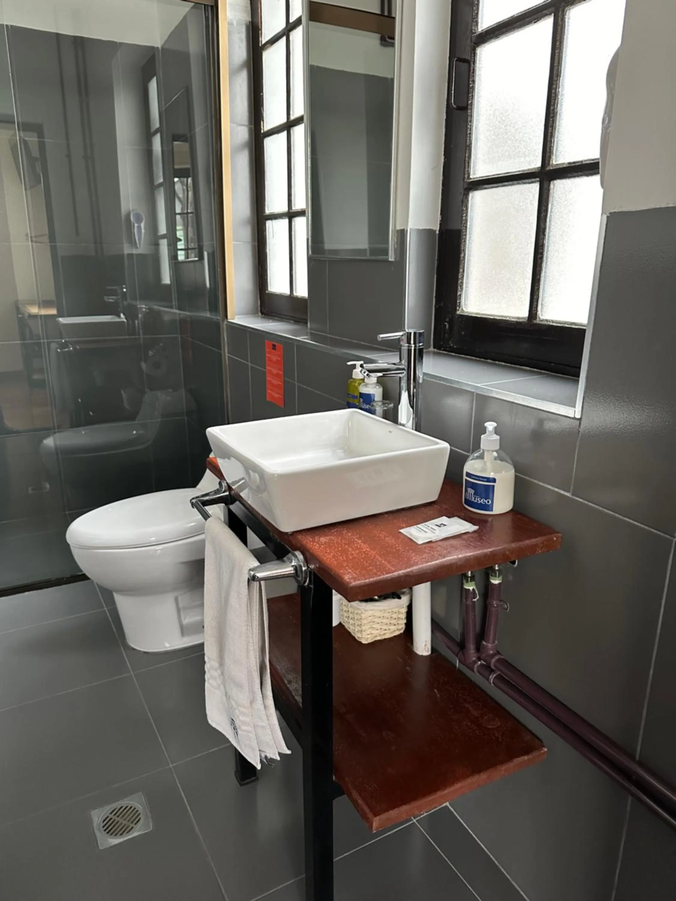 Bathroom in El Museo Hotel Boutique