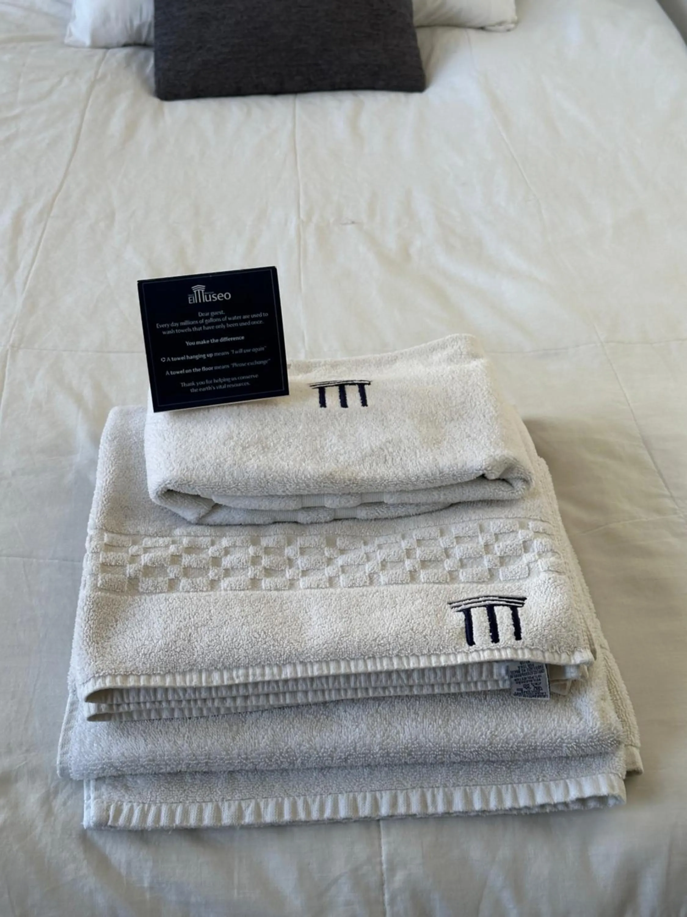 towels, Bed in El Museo Hotel Boutique