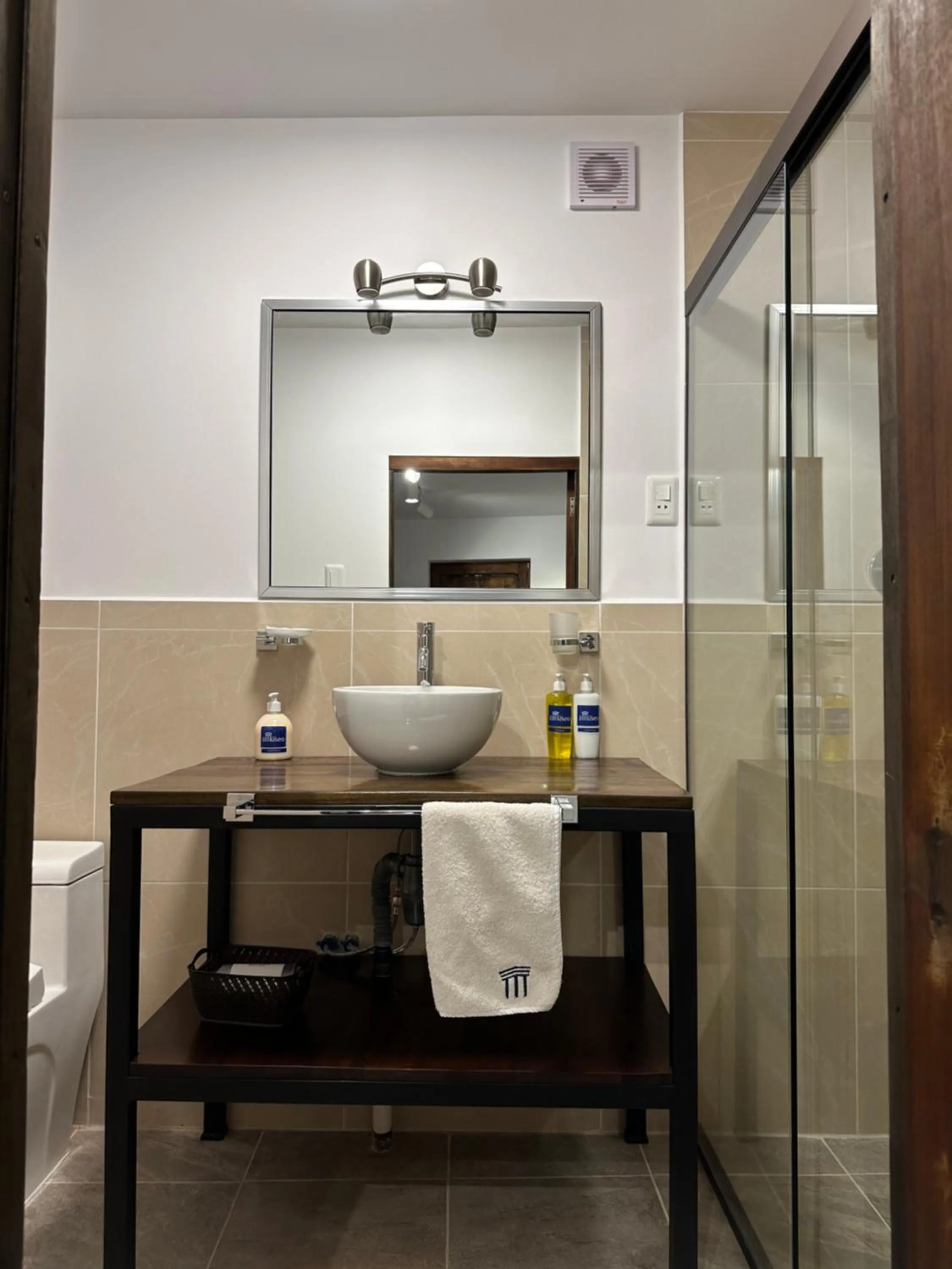 Bathroom in El Museo Hotel Boutique