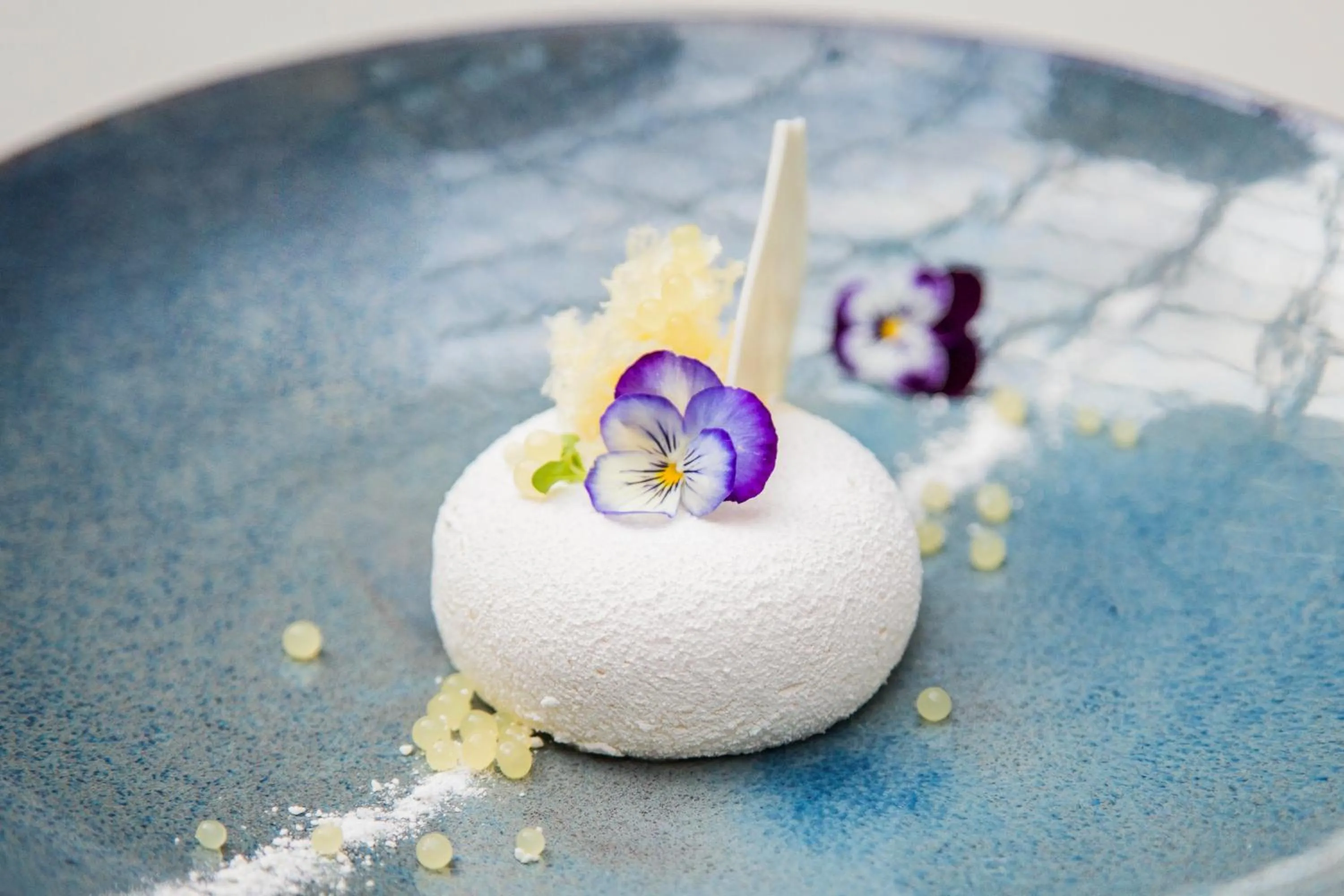 Restaurant/places to eat in Kimpton Gray Hotel Chicago by IHG