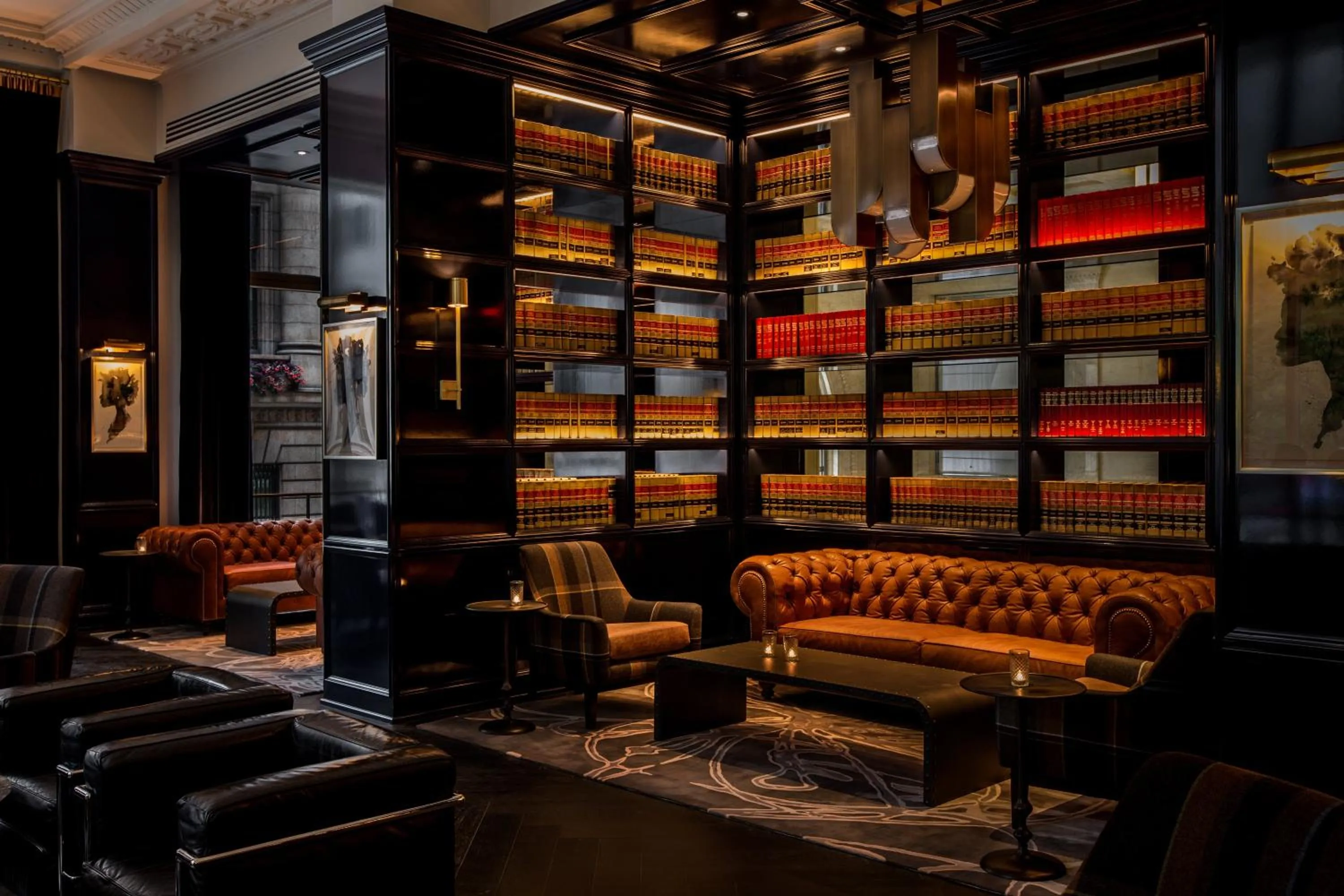 Restaurant/places to eat in Kimpton Gray Hotel Chicago by IHG