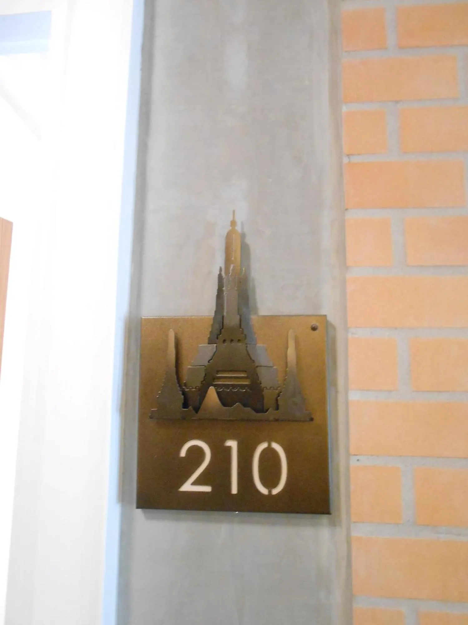 Logo/Certificate/Sign in Bed@Town Hostel