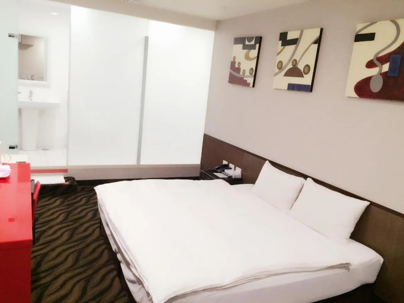 Photo of the whole room, Bed in Hotel 6 - ZhongHua