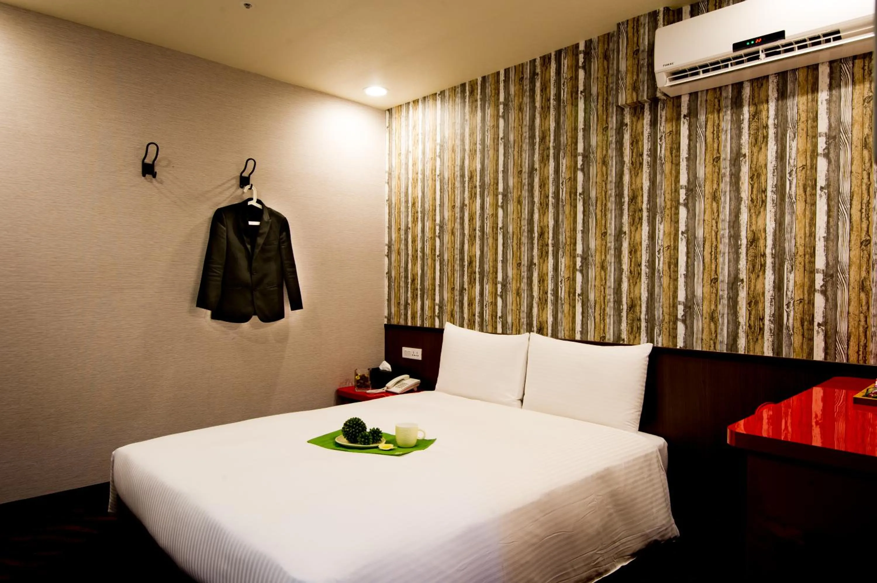 Bedroom, Bed in Hotel 6 - ZhongHua