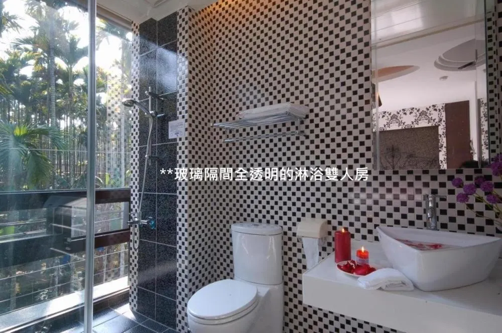 Shower in Full House Homestay