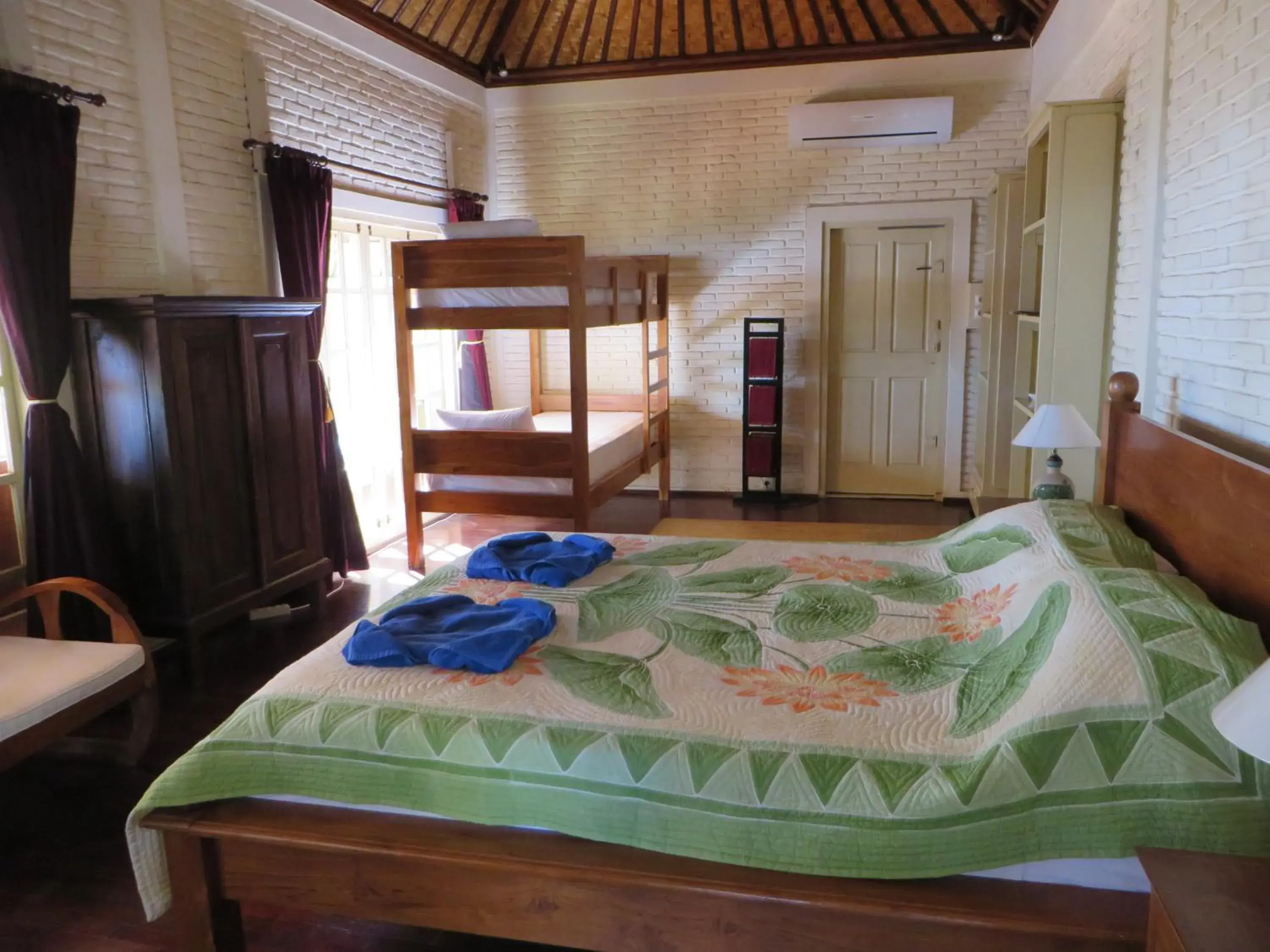 Family bungalow with Sea View in Jukung Dive Resort Bali AMED Family bungalow with Sea View in Jukung Dive Resort Bali AMED