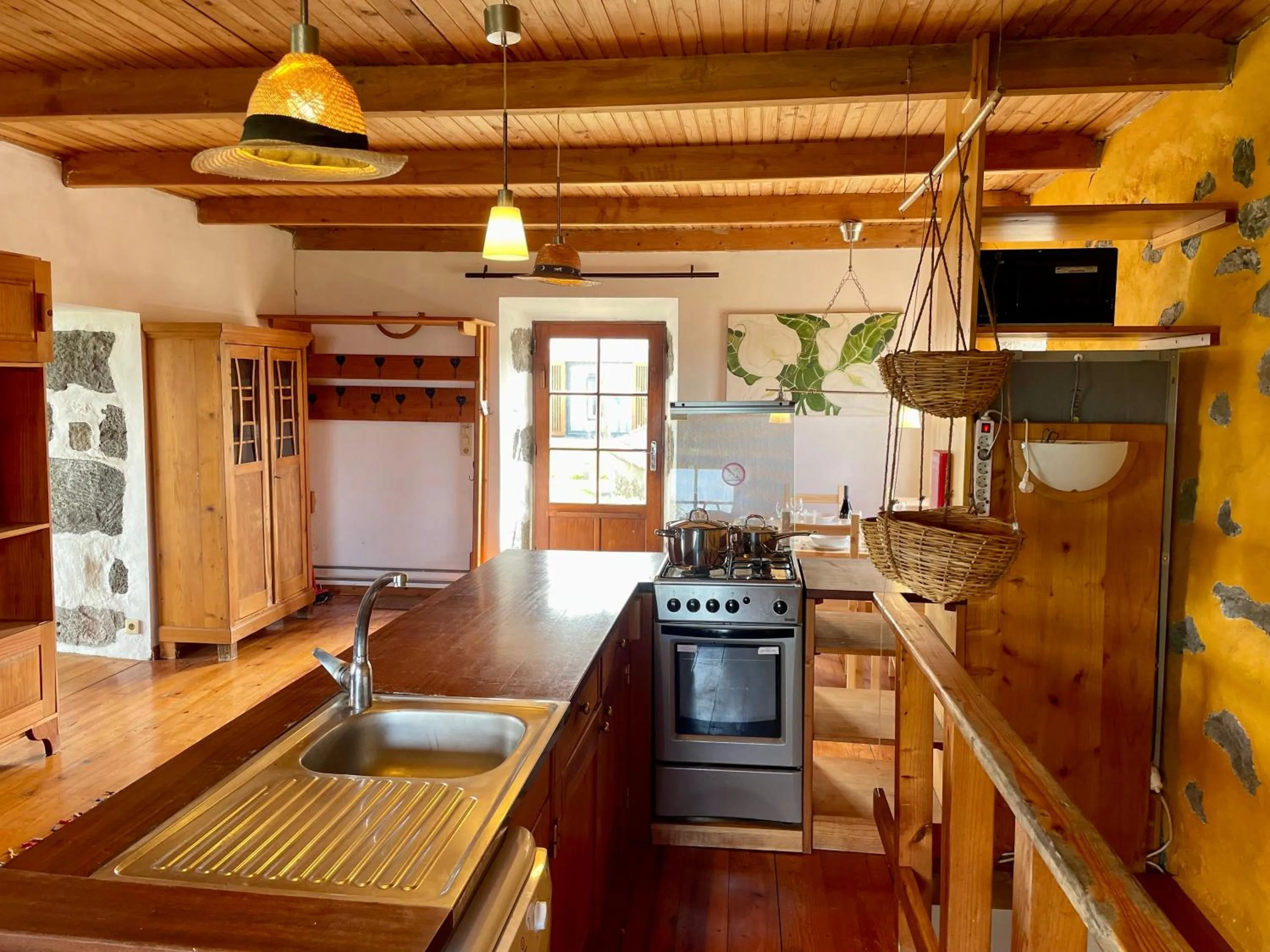 Kitchen or kitchenette in Pátio Ecolodge