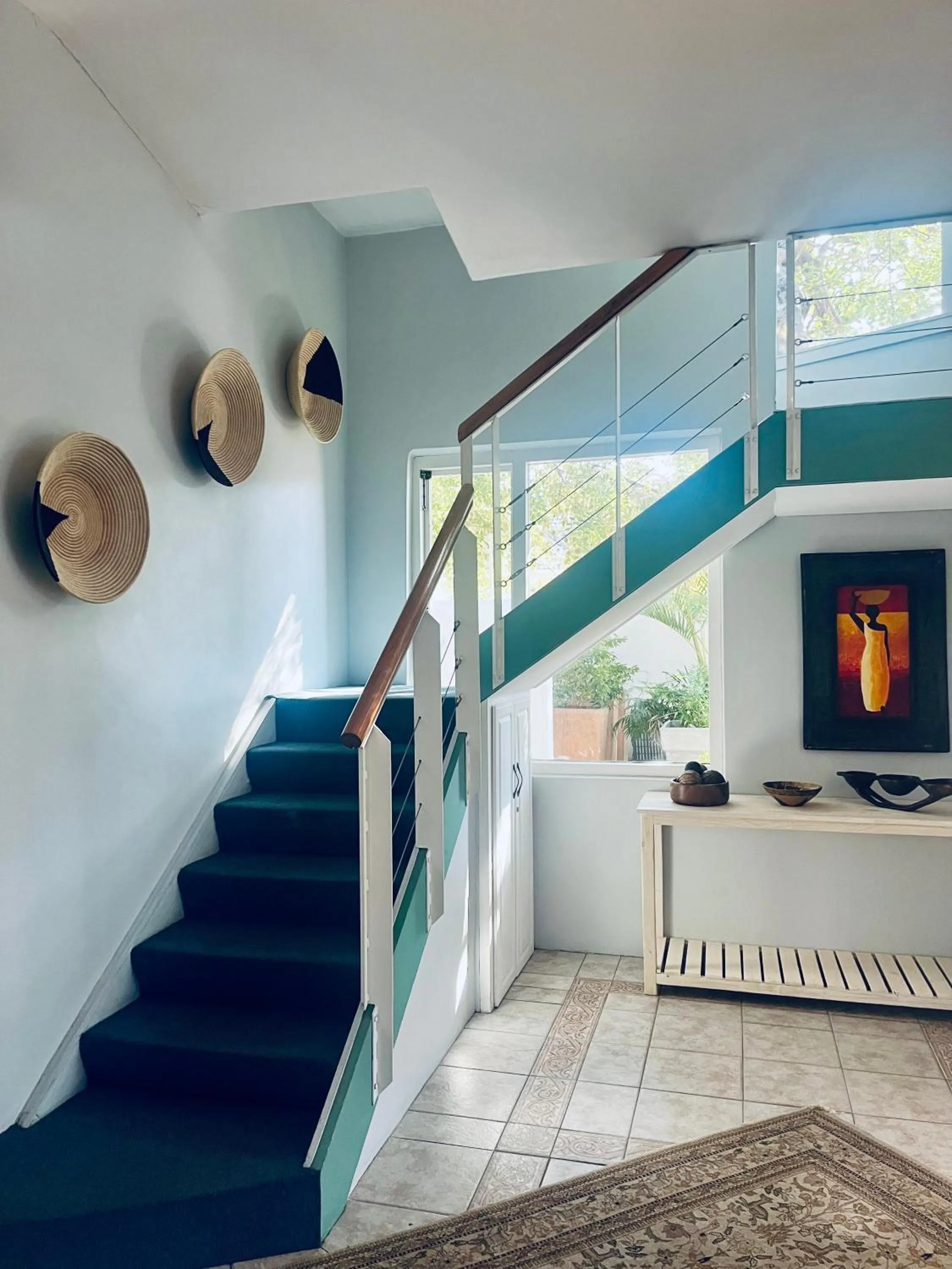 Communal lounge/ TV room in Brightwater Lodge