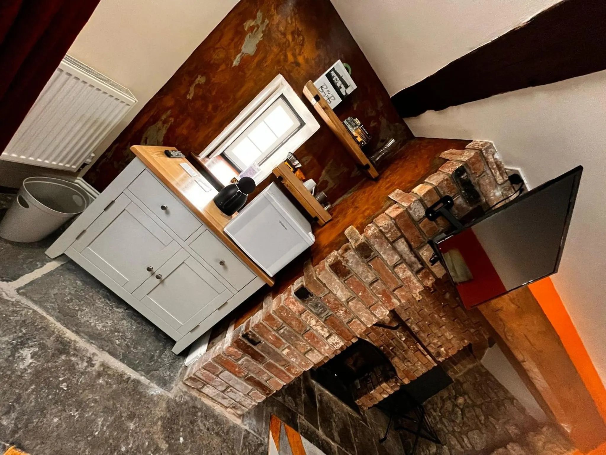 Coffee/tea facilities in Old Manor House