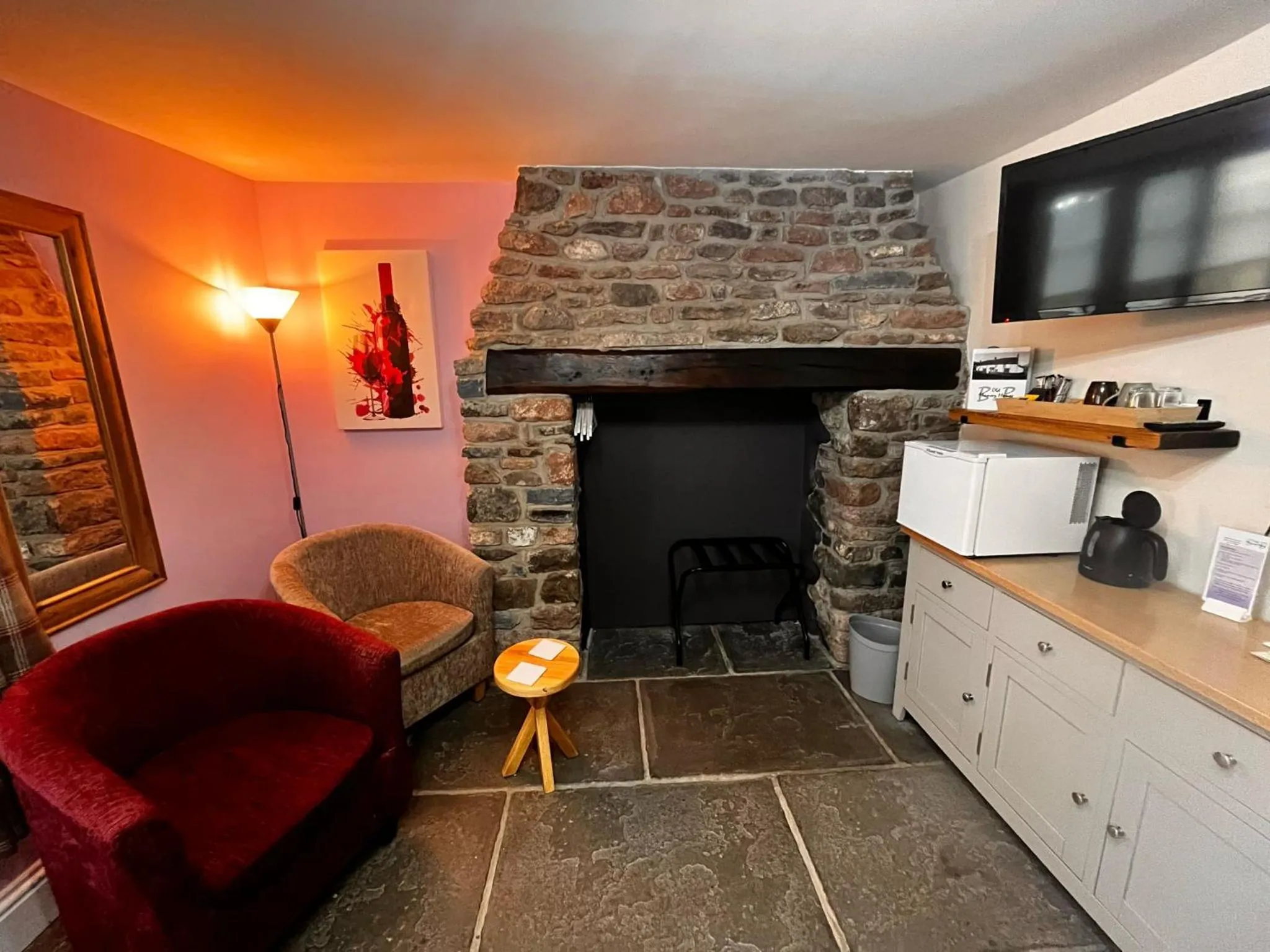 Coffee/tea facilities in Old Manor House