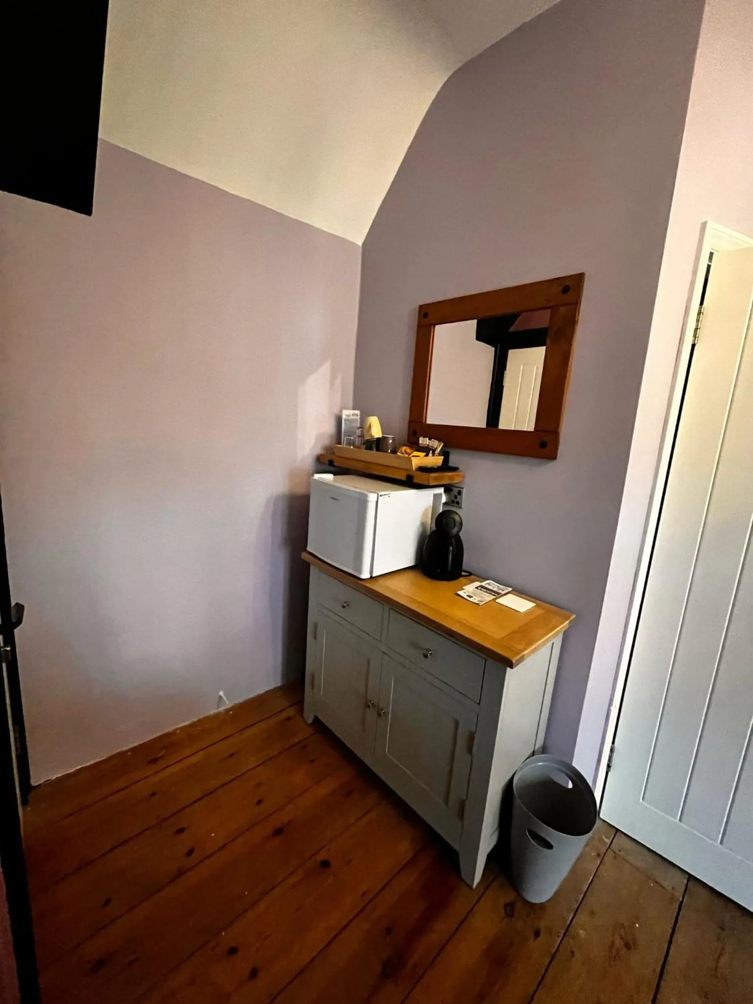 Coffee/tea facilities in Old Manor House