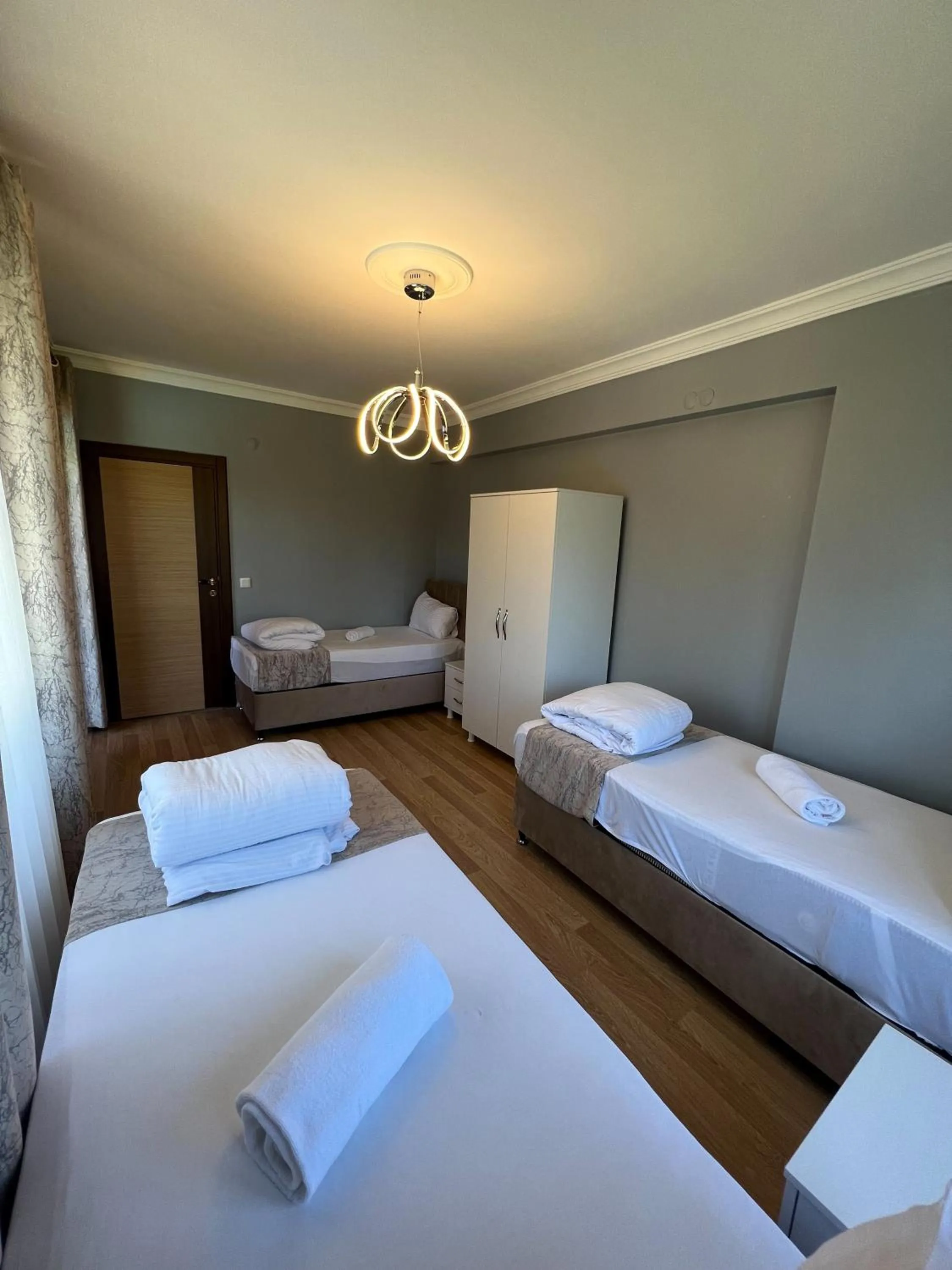 Bedroom, Bed in Nevras Resort Sapanca