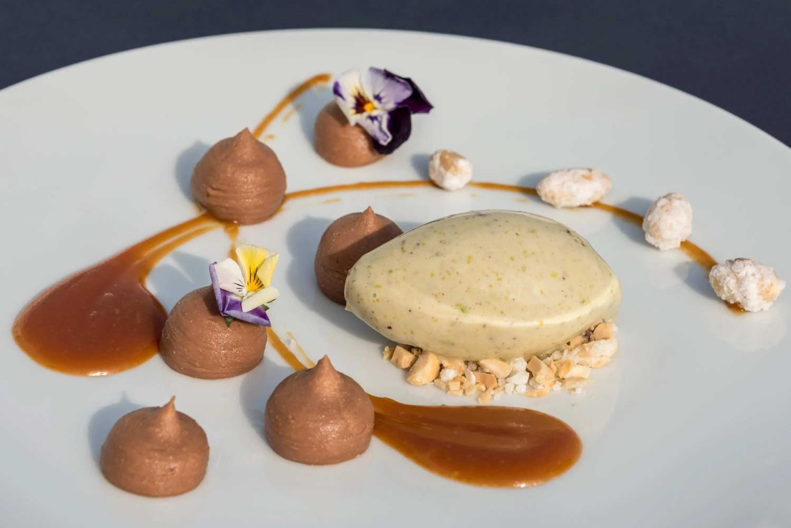 Restaurant/places to eat in Cocoon Suites